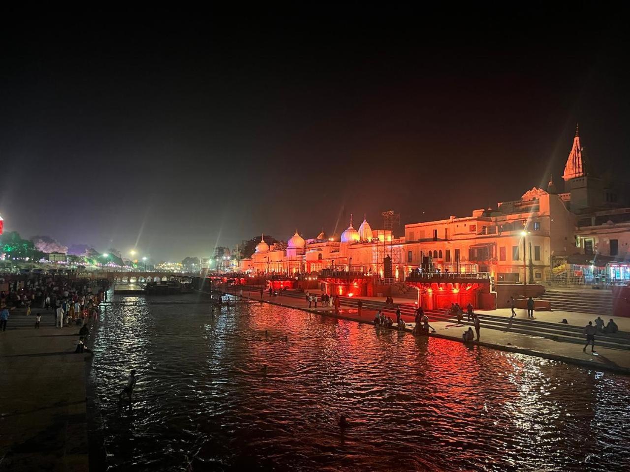 The Param Residency - A Unit Of Ramansh Hospitality 800 Meters From Ram Mandir Hotel