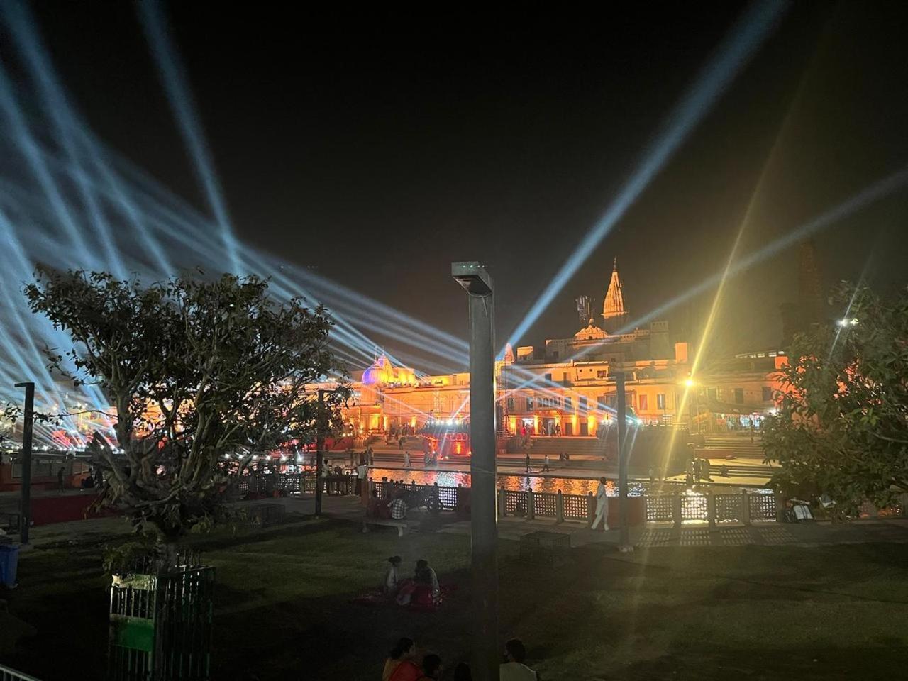 Hotel The Param Residency - A Unit Of Ramansh Hospitality 800 Meters From Ram Mandir 3*