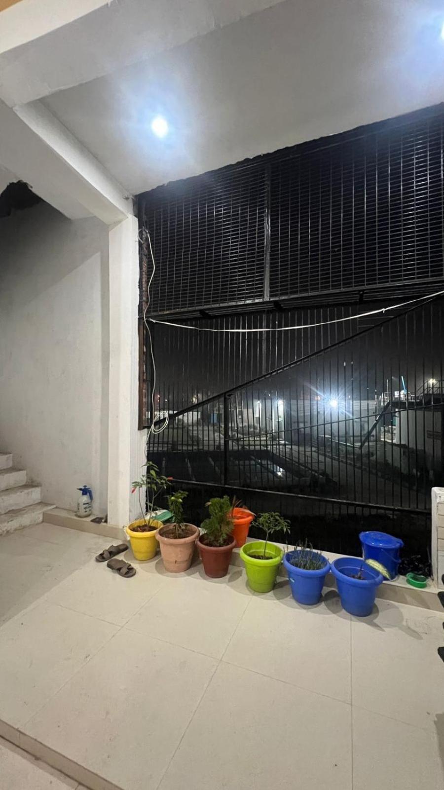 Guest house Veda Palace, 900 Meter Distancce From Temple Ayodhya