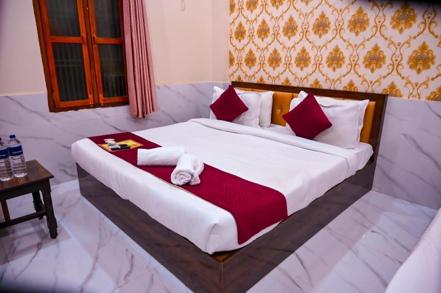 Hotel The Raamans - Near Ram Mandir , A Unit Of Anvi