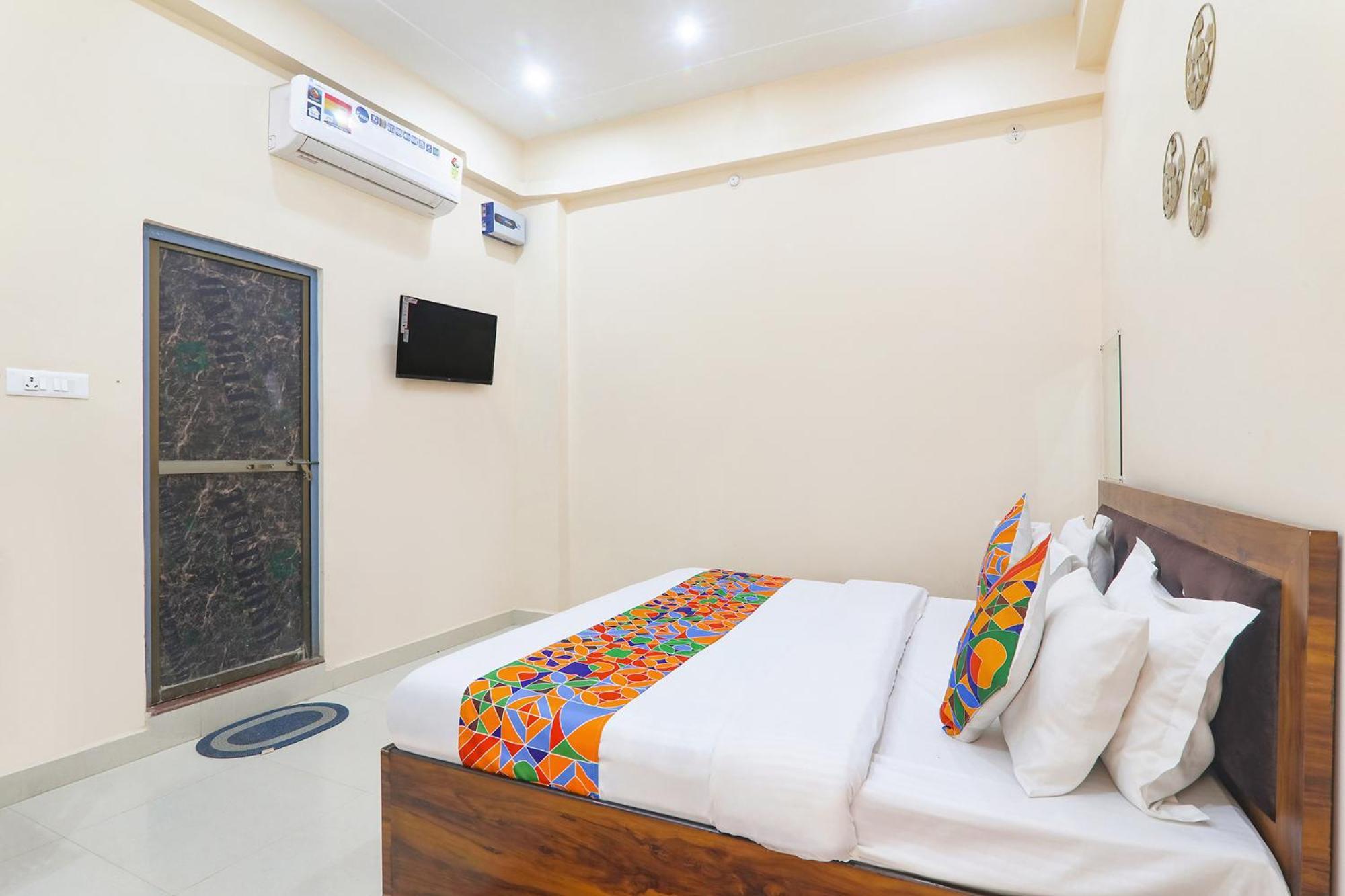 Fabhotel Rk Palace 3*