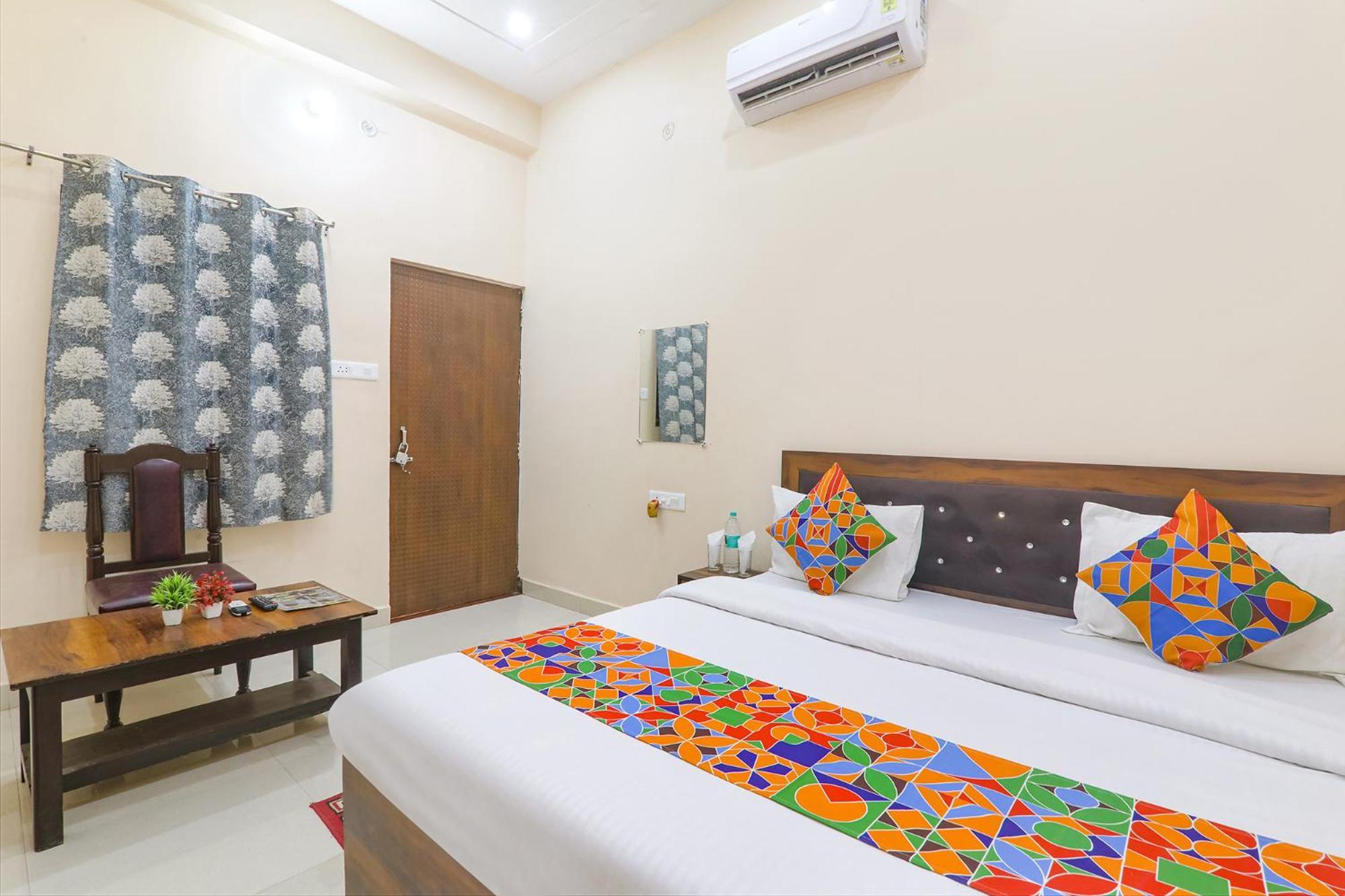 Hotel Fabhotel Rk Palace Ayodhya