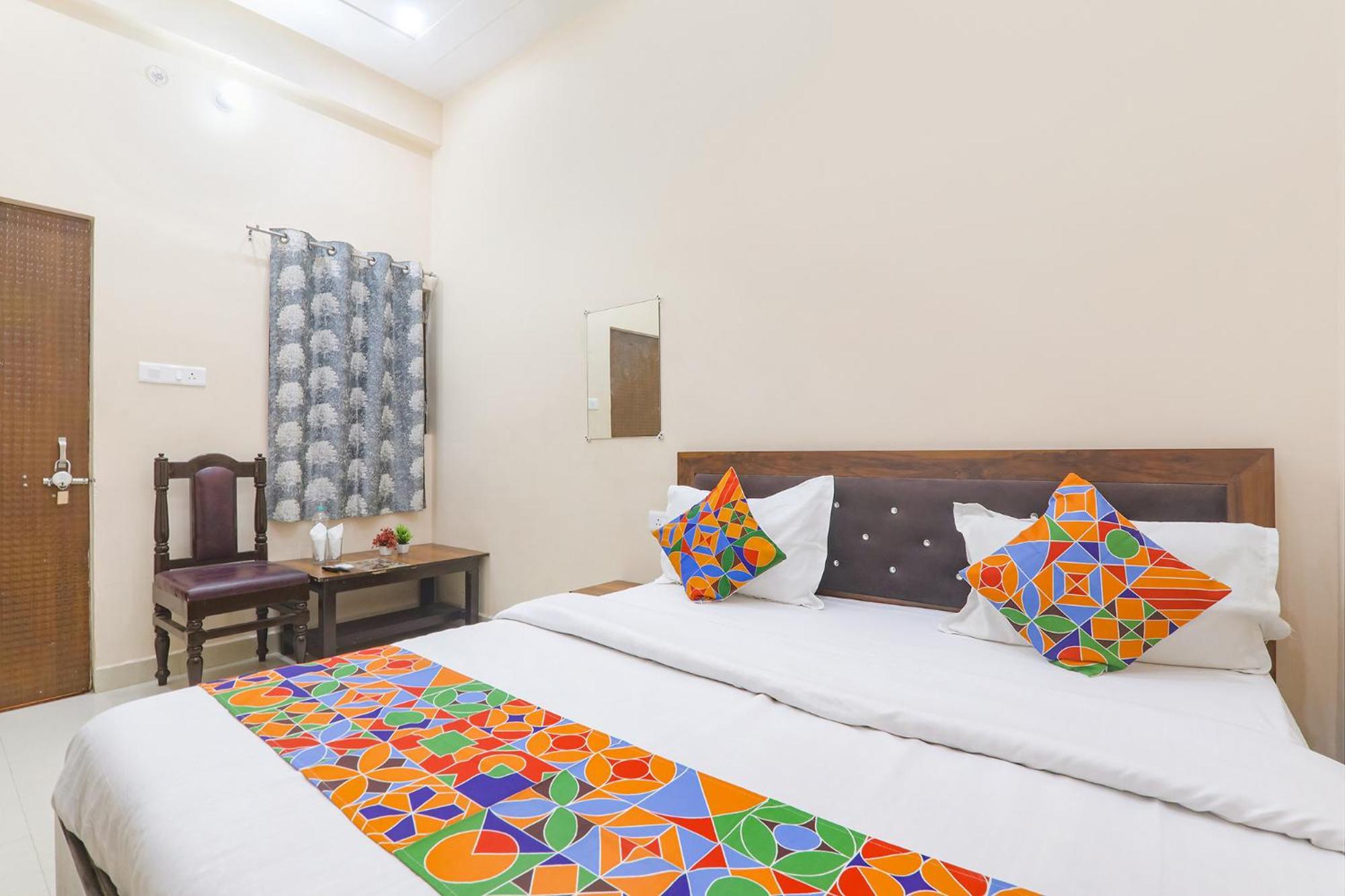 Fabhotel Rk Palace 3*