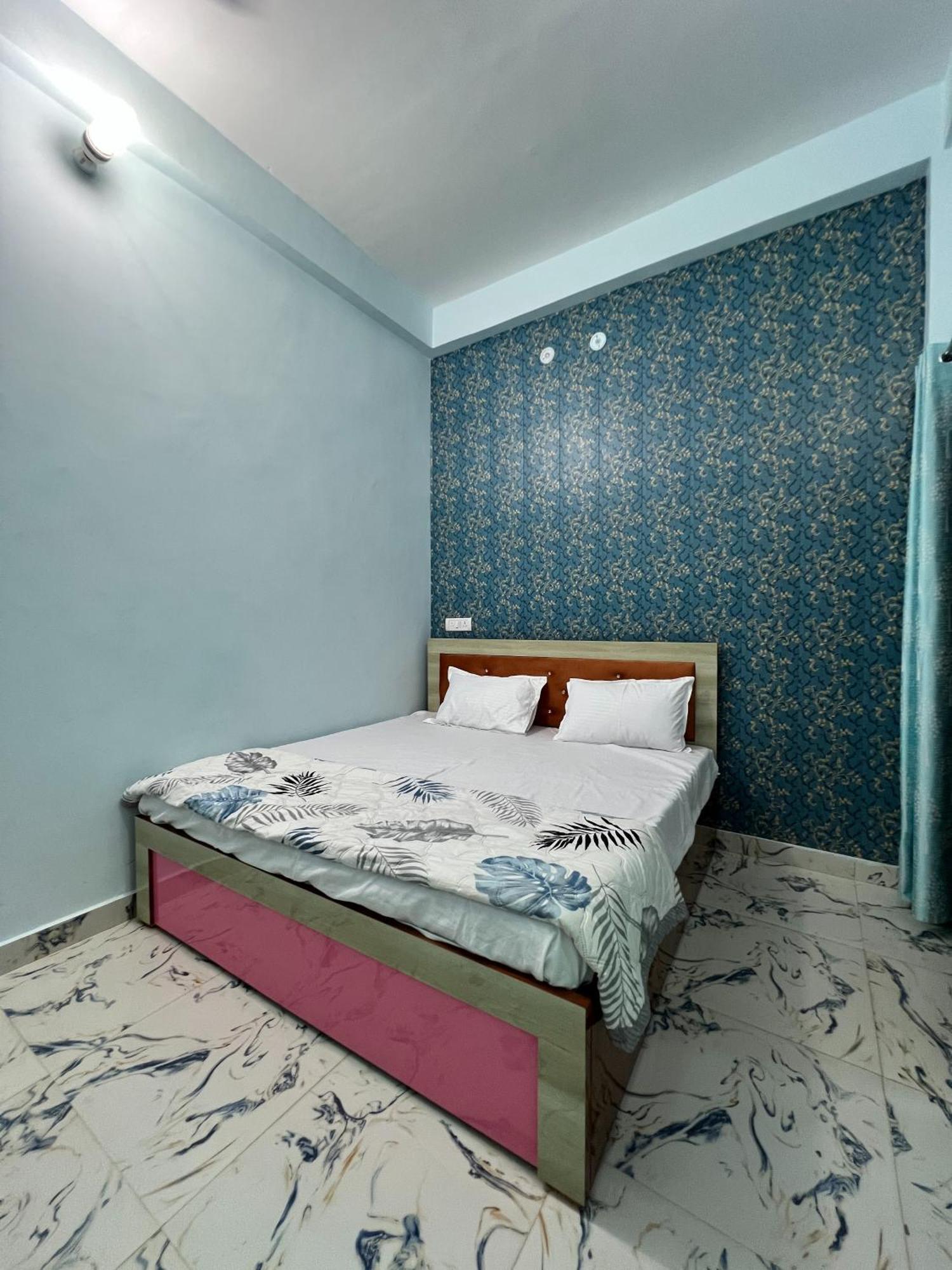 Hotel Rameshta Dham Near Ram Mandir