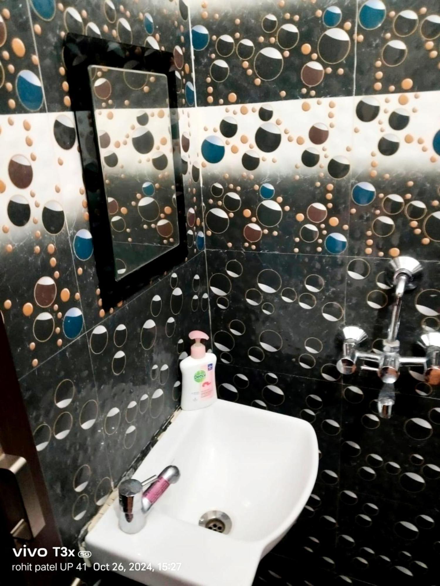 Vatika - Perfect Location With Comfortable *