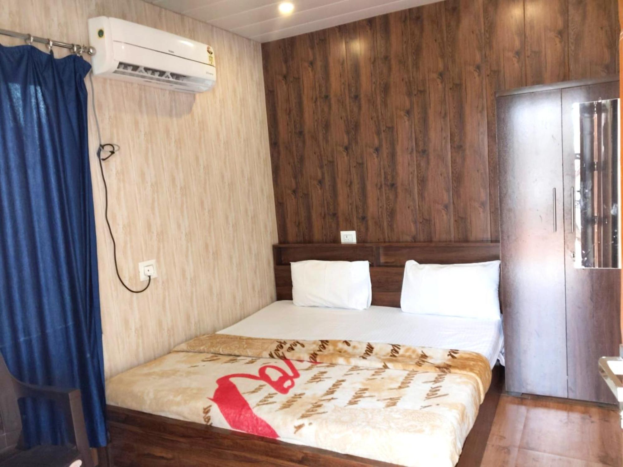 Vatika - Perfect Location With Comfortable Ayodhya