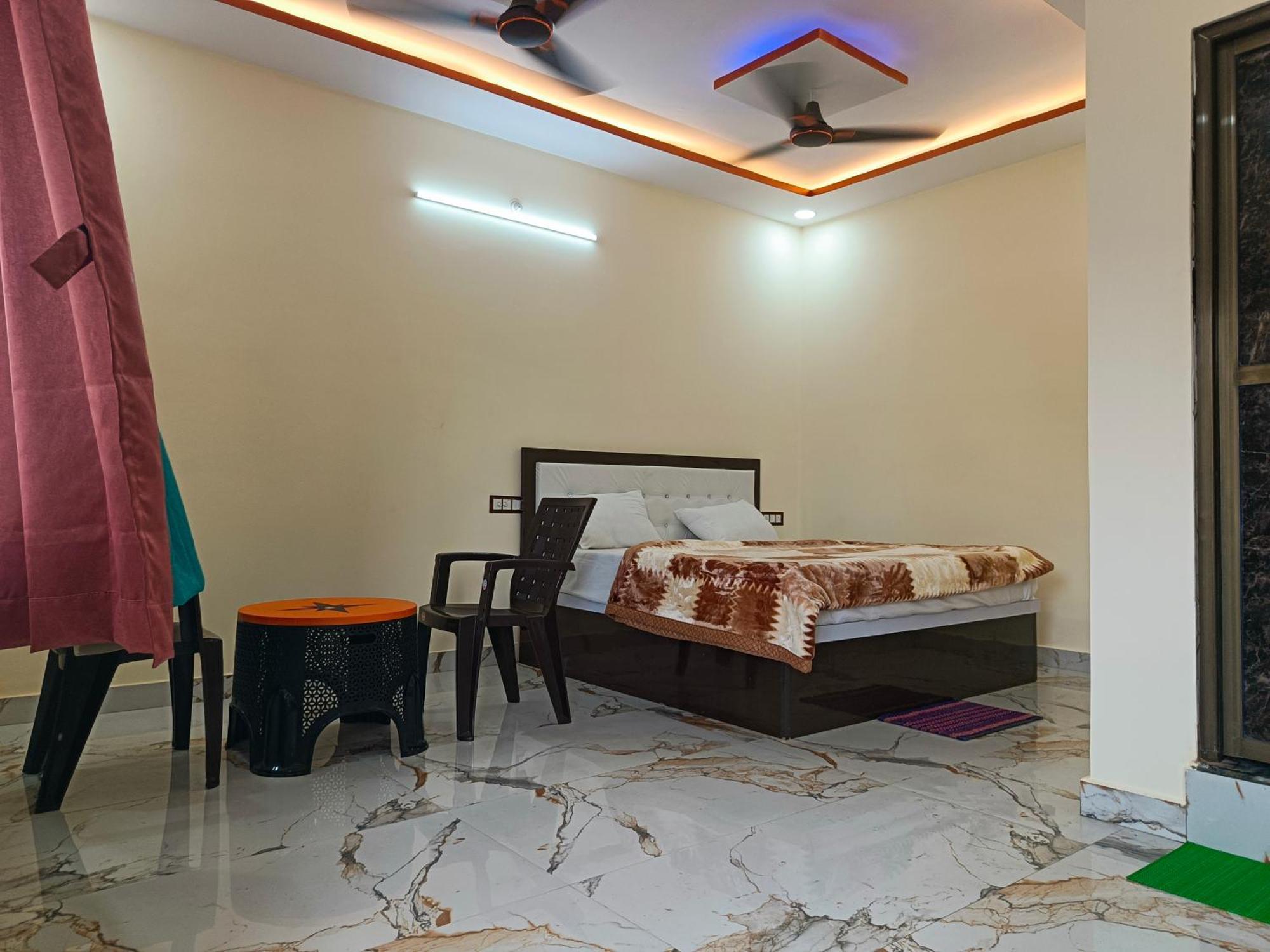 New Residency Palace *