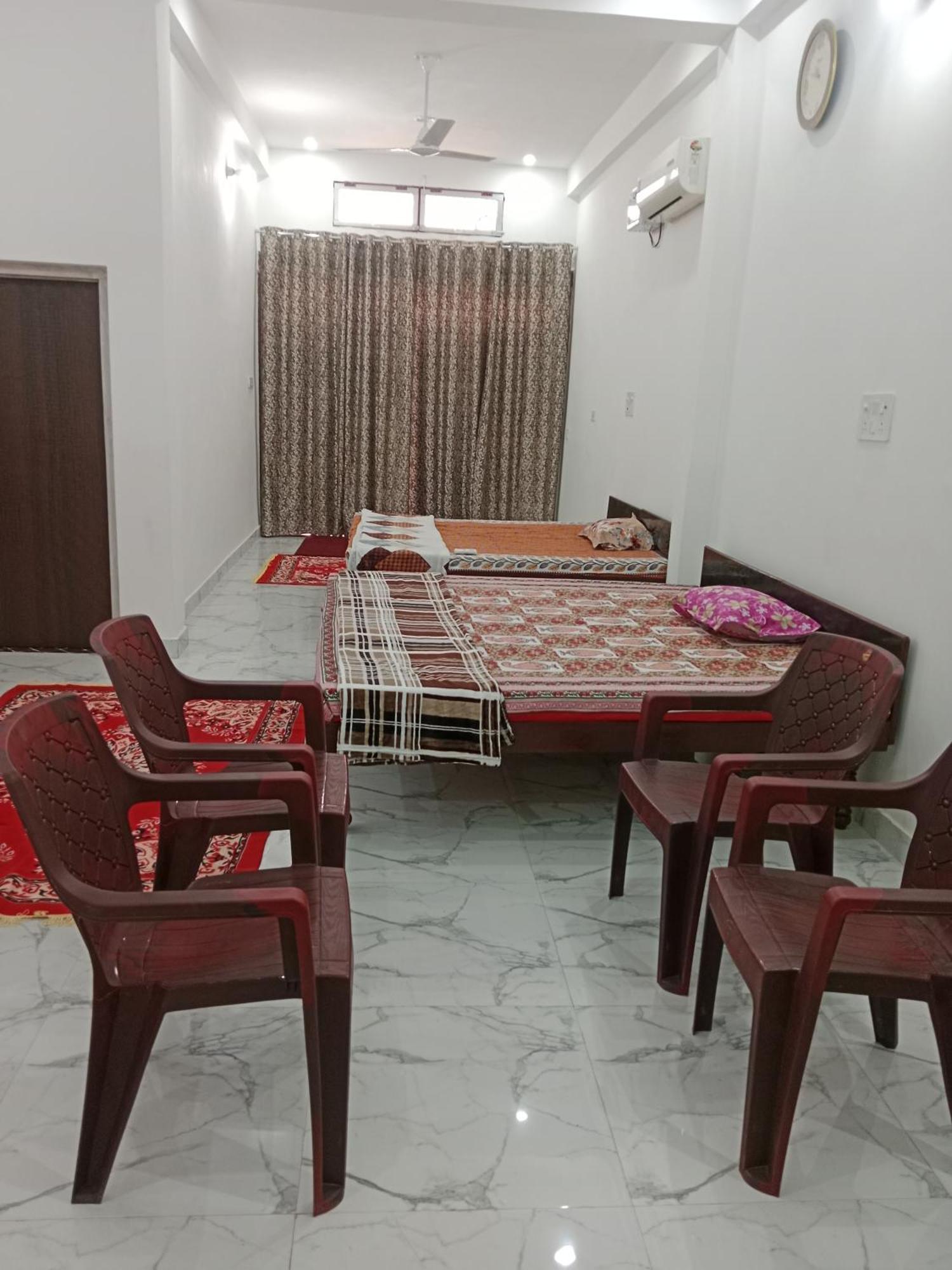 Laddoo Gopal Homestay