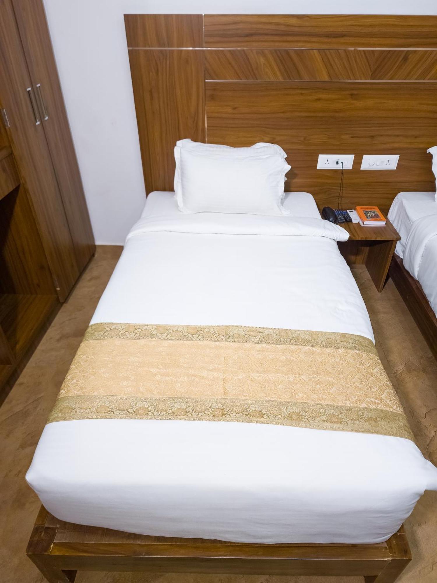 Hotel Amritara Ramila Kutir Ayodhya