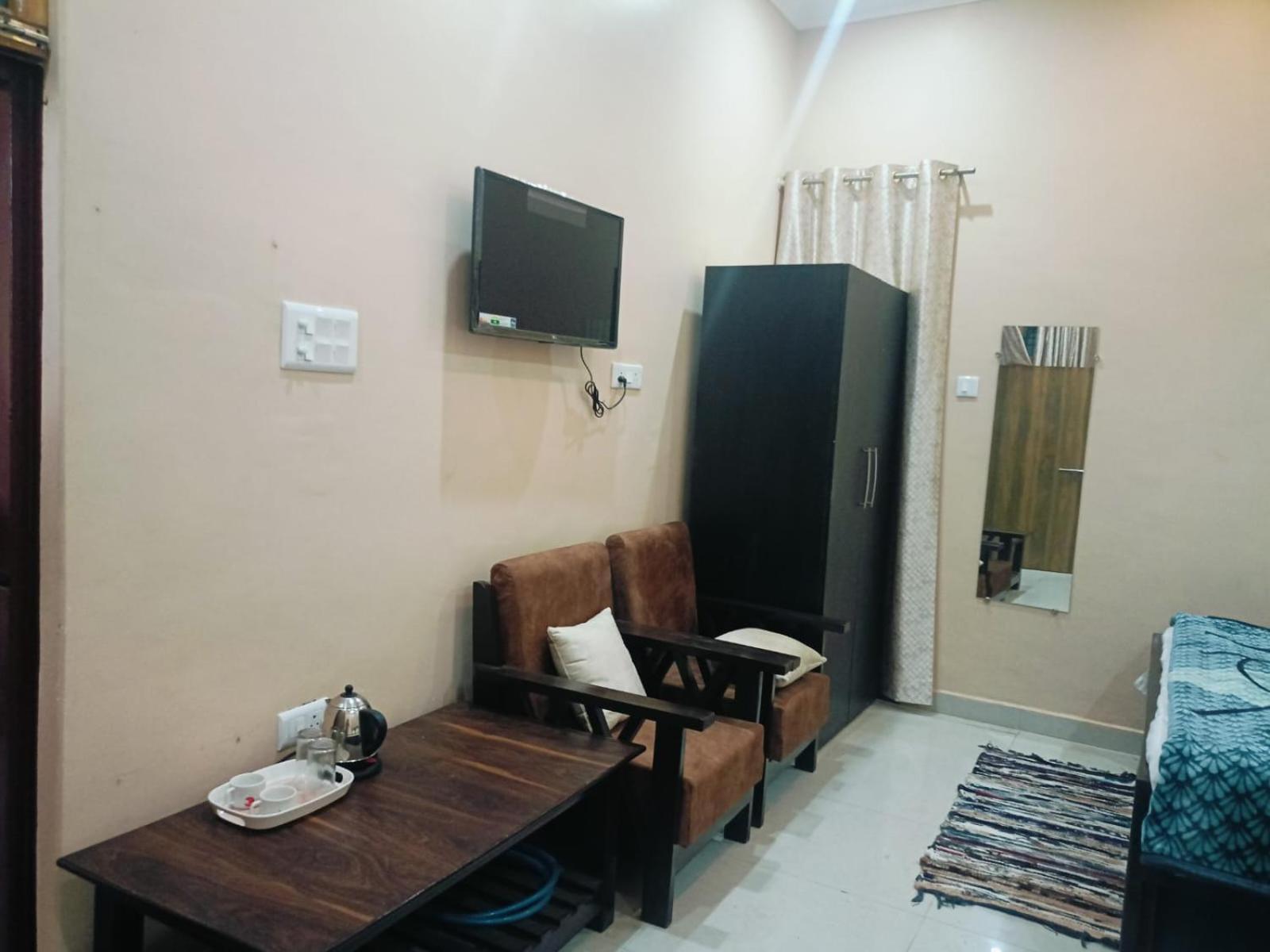 Kayastha Homestay *