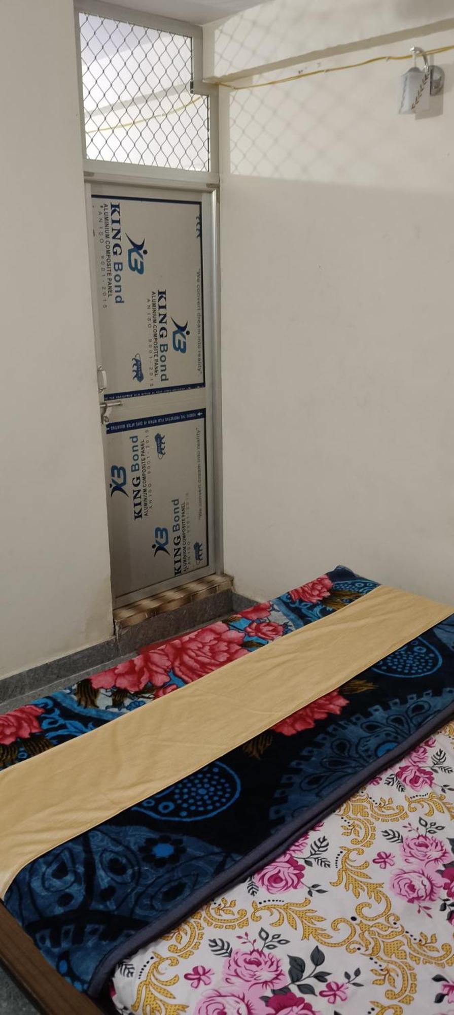 Sanat Kumar Yatri Niwas Guest house *