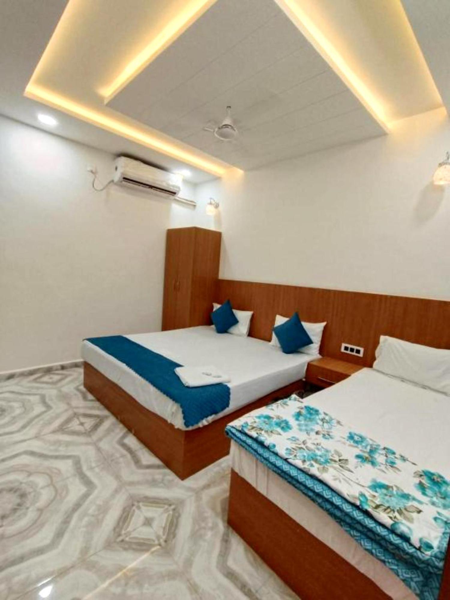 The Nirmala Palace - - Near-ram-janmabhoomi-and-ayodhya-ram-mandir-with-parking-and-restaurant-facilities - Best In Hotel 3*