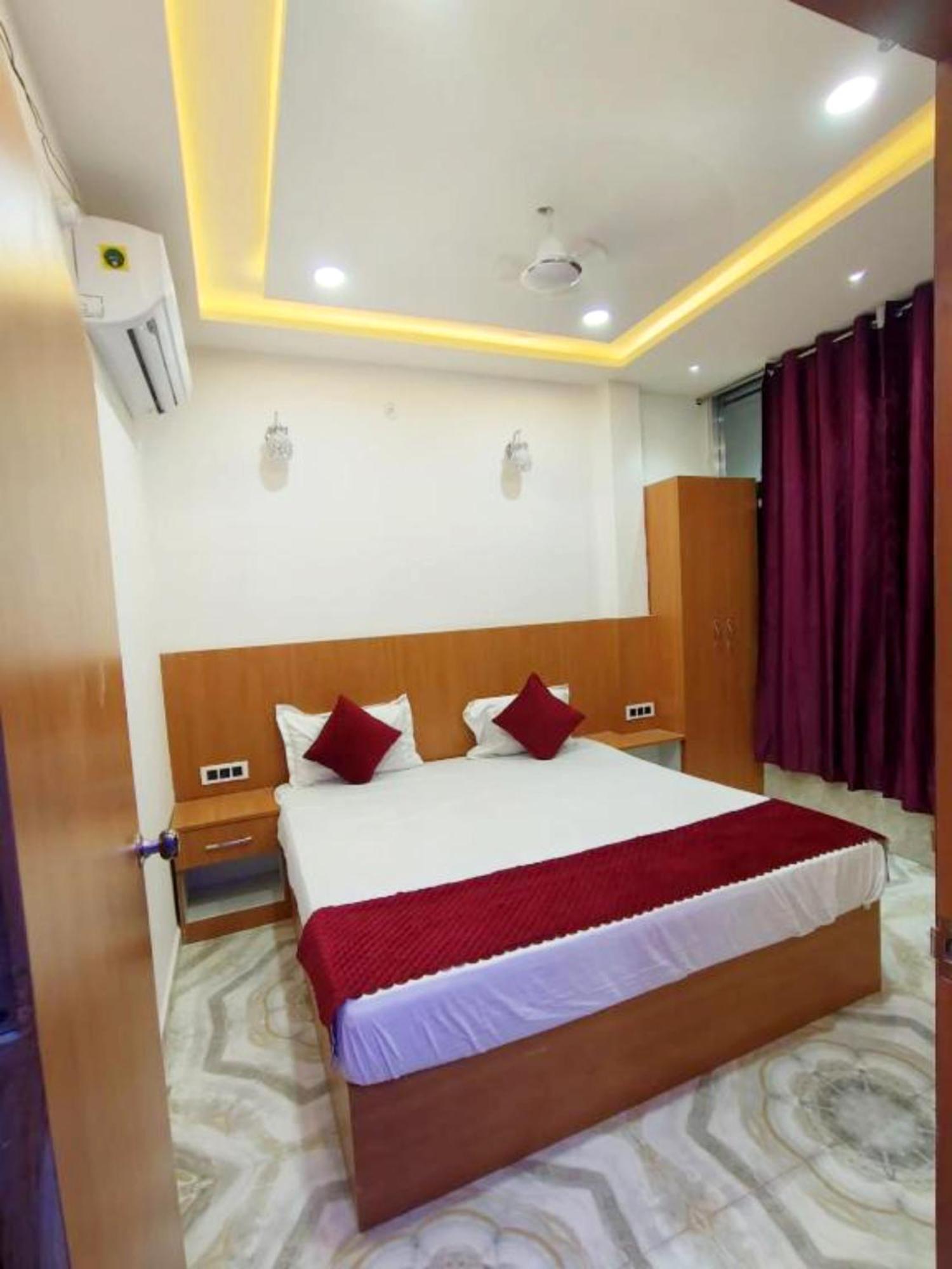 The Nirmala Palace - - Near-ram-janmabhoomi-and-ayodhya-ram-mandir-with-parking-and-restaurant-facilities - Best In 3*
