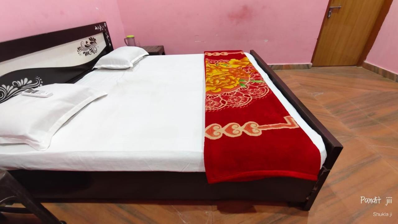 Home Stay * Ayodhya