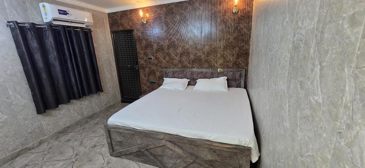 Hay Prabhu Guest house Ayodhya