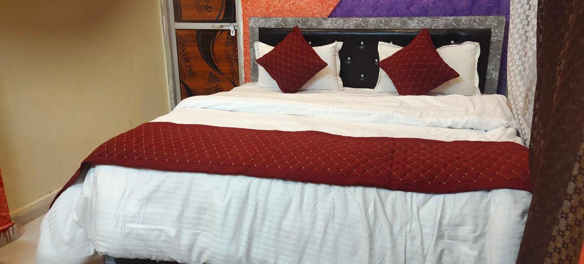 Hotel O Suryavanshi Palace Ayodhya