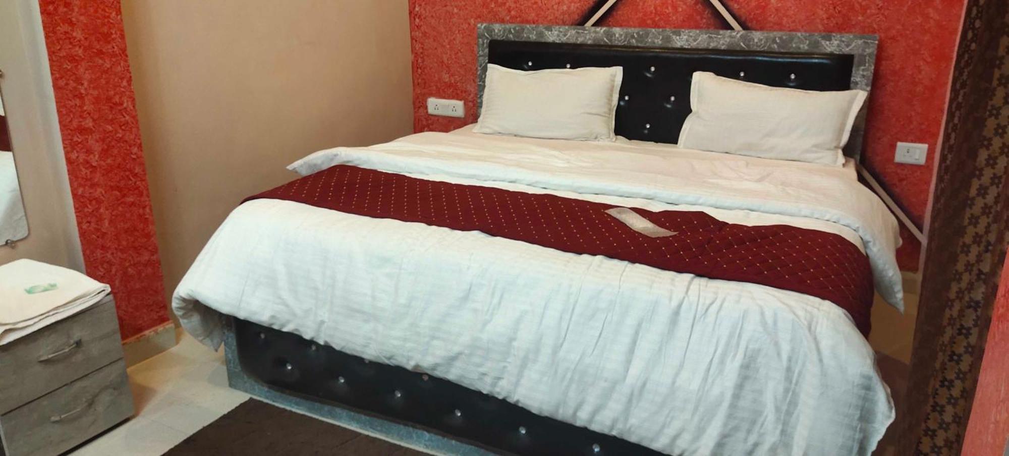 O Suryavanshi Palace 3*