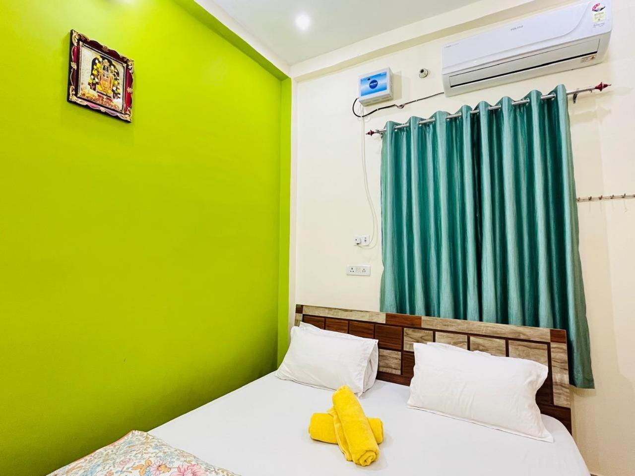 Om Home Stay Ac Rooms