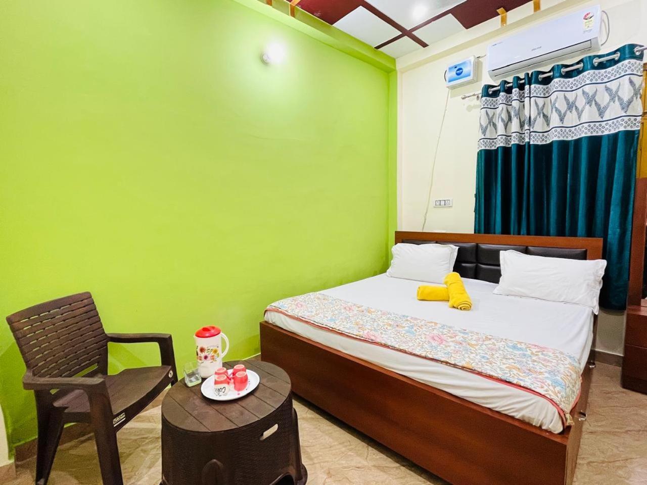 Om Home Stay Ac Rooms Ayodhya