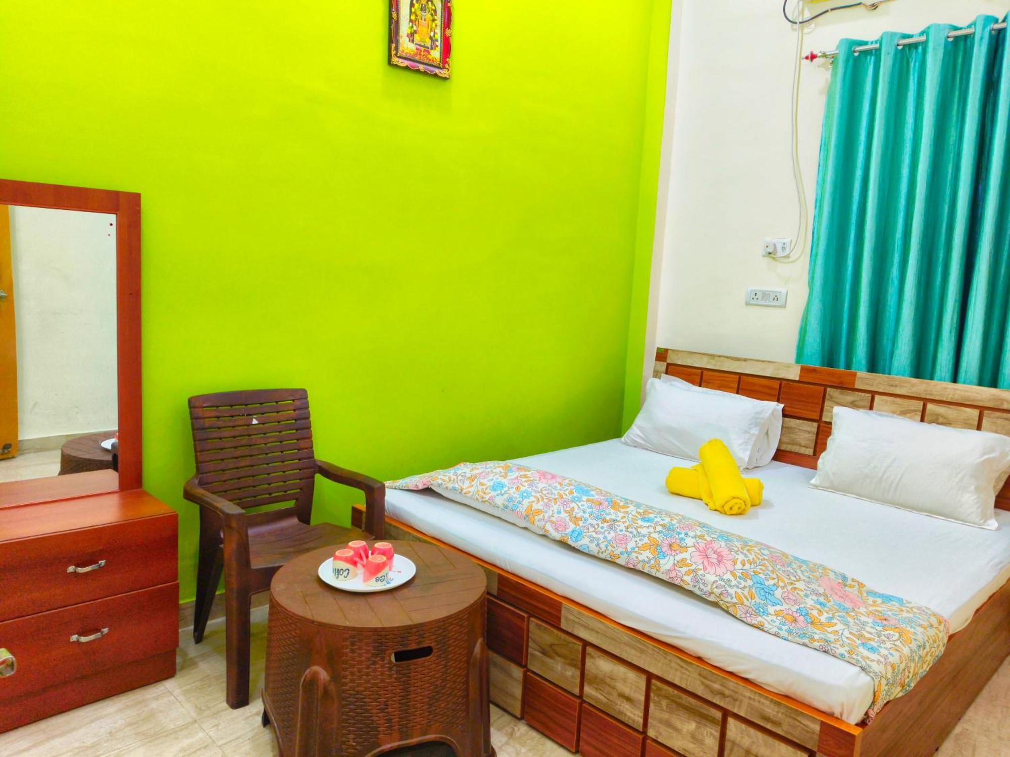 Holiday home Om Home Stay Ac Rooms
