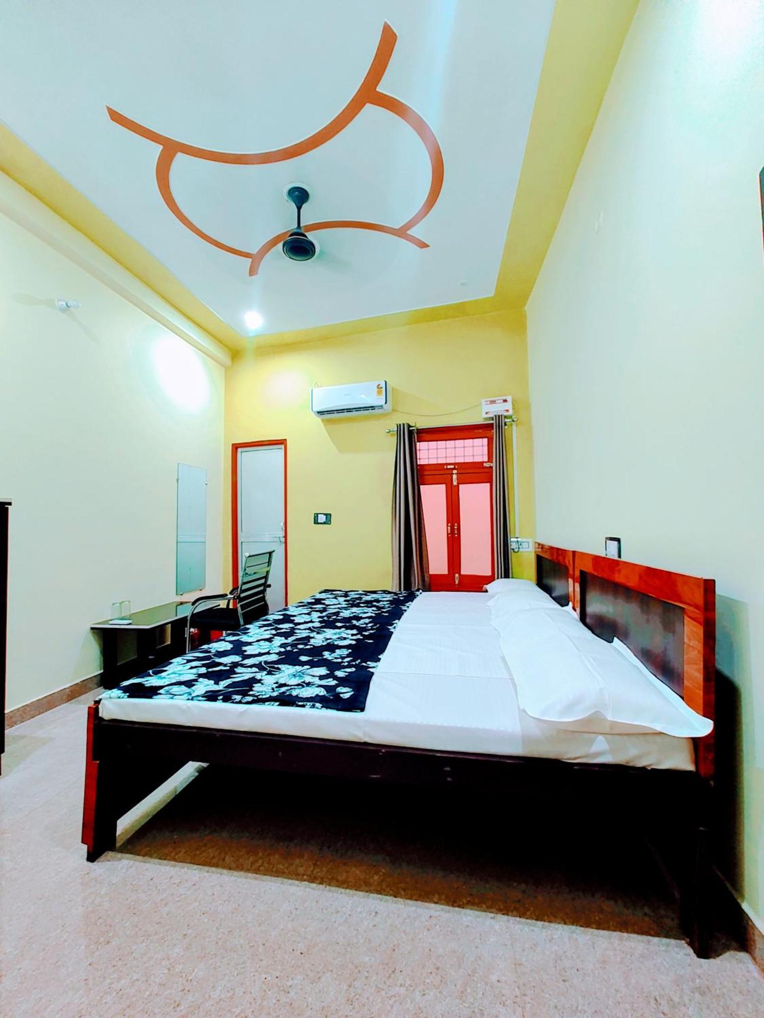 Hotel Raghukul 3*