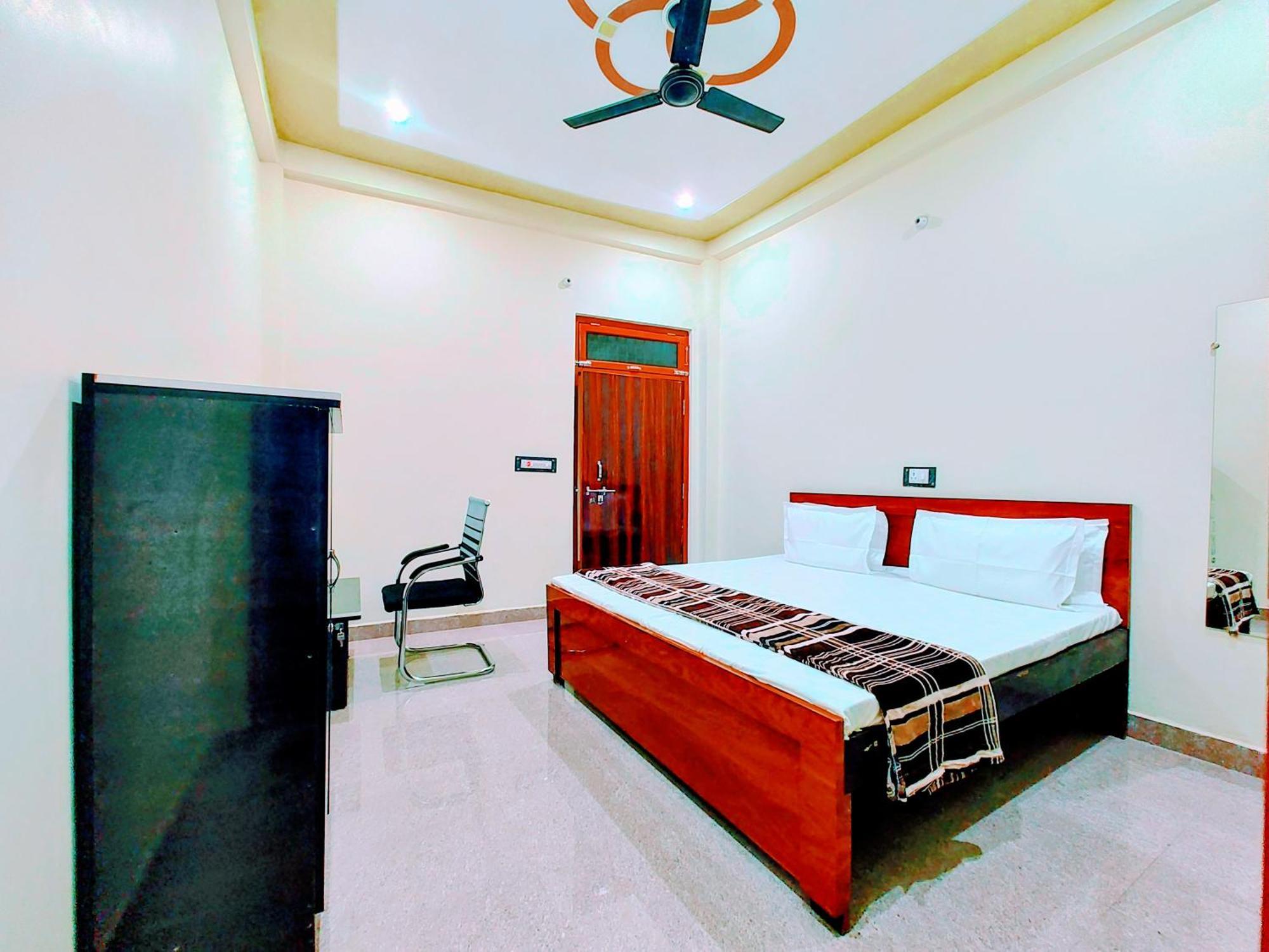 Hotel Raghukul Ayodhya