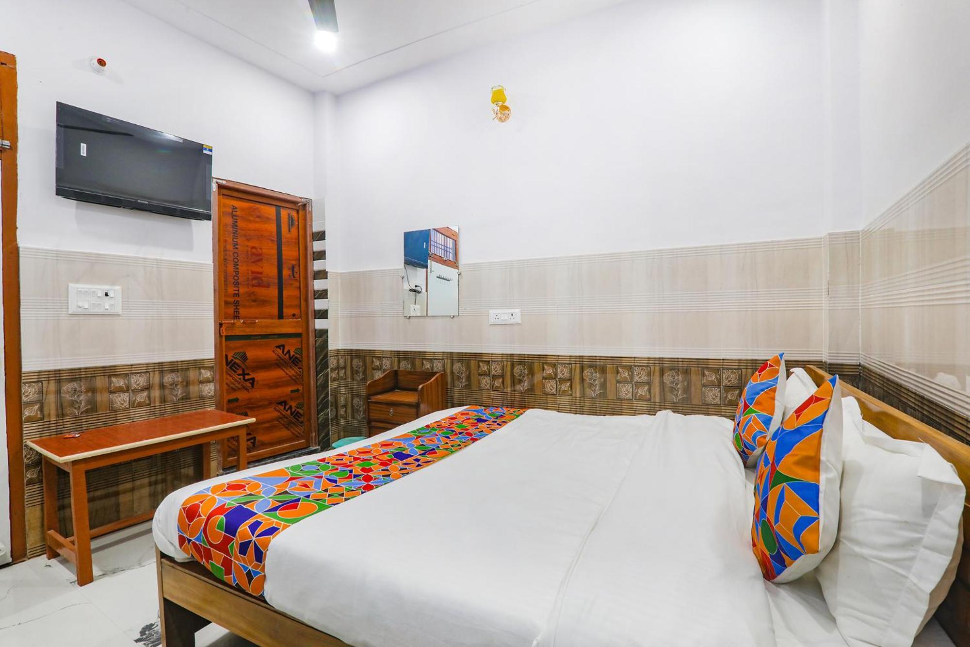 Fabexpress Shree Siya Raman - 500m From Shri Ram Janam Bhumi Hotel Ayodhya