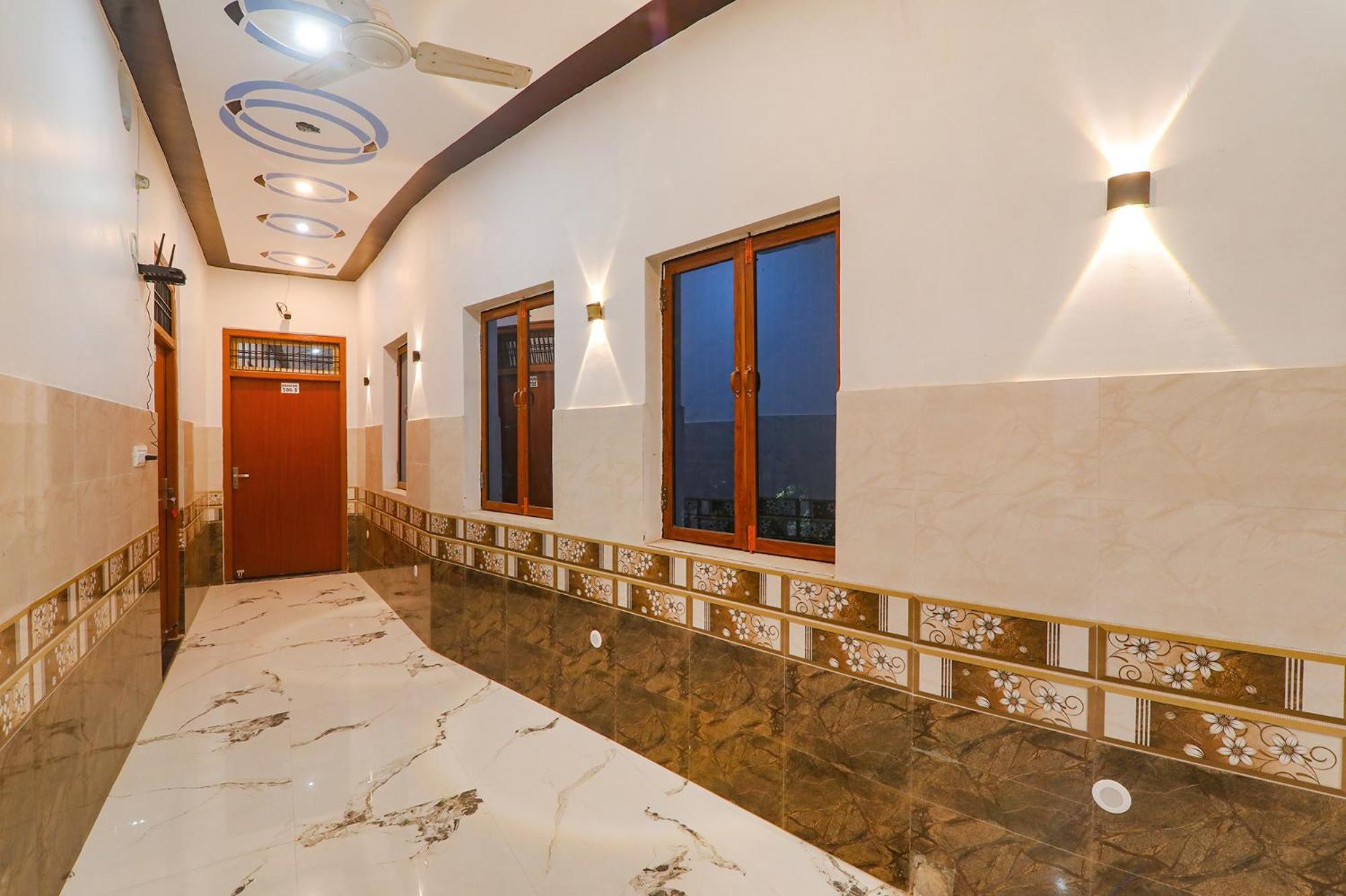 Fabexpress Shree Siya Raman - 500m From Shri Ram Janam Bhumi