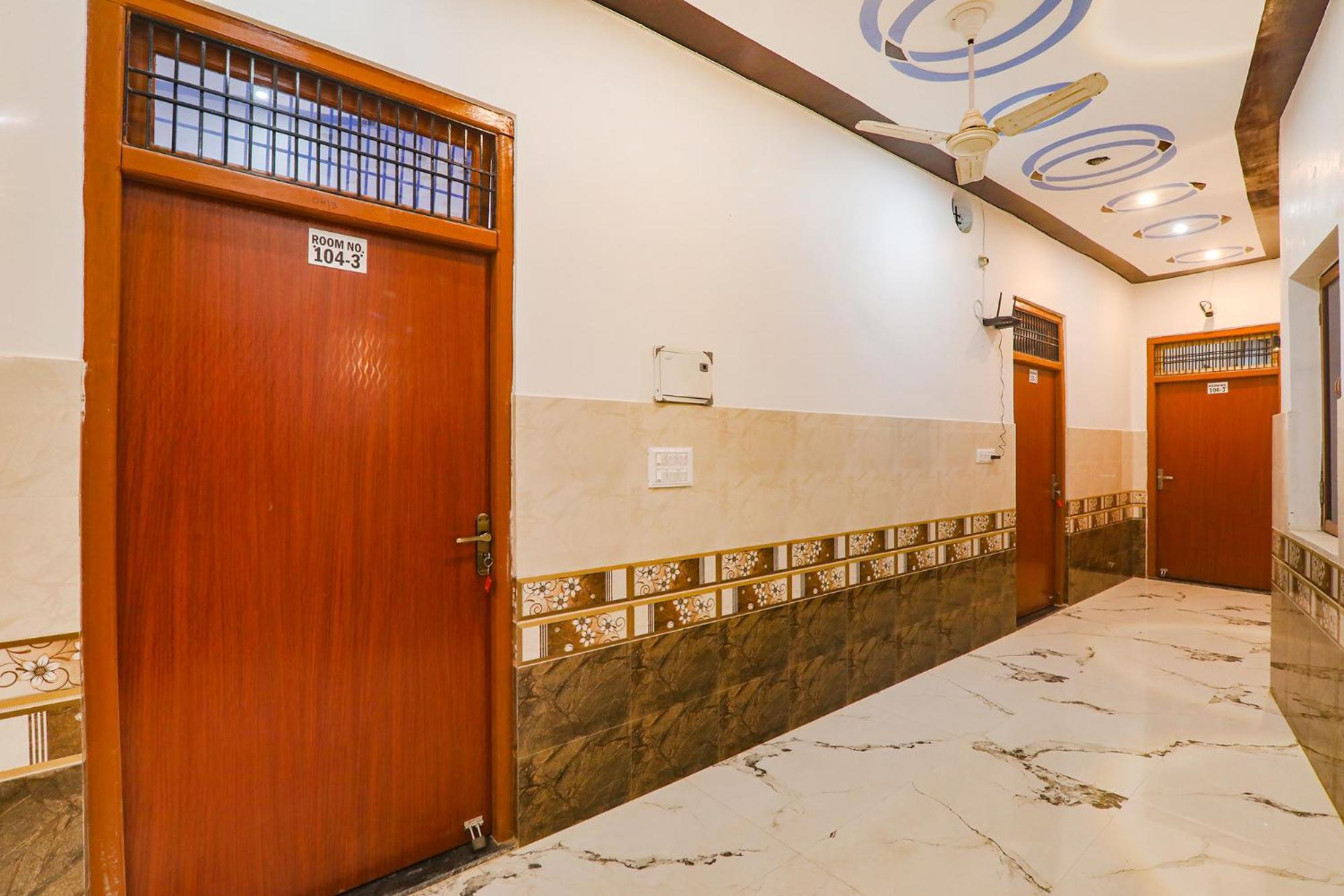 Hotel Fabexpress Shree Siya Raman - 500m From Shri Ram Janam Bhumi 3*