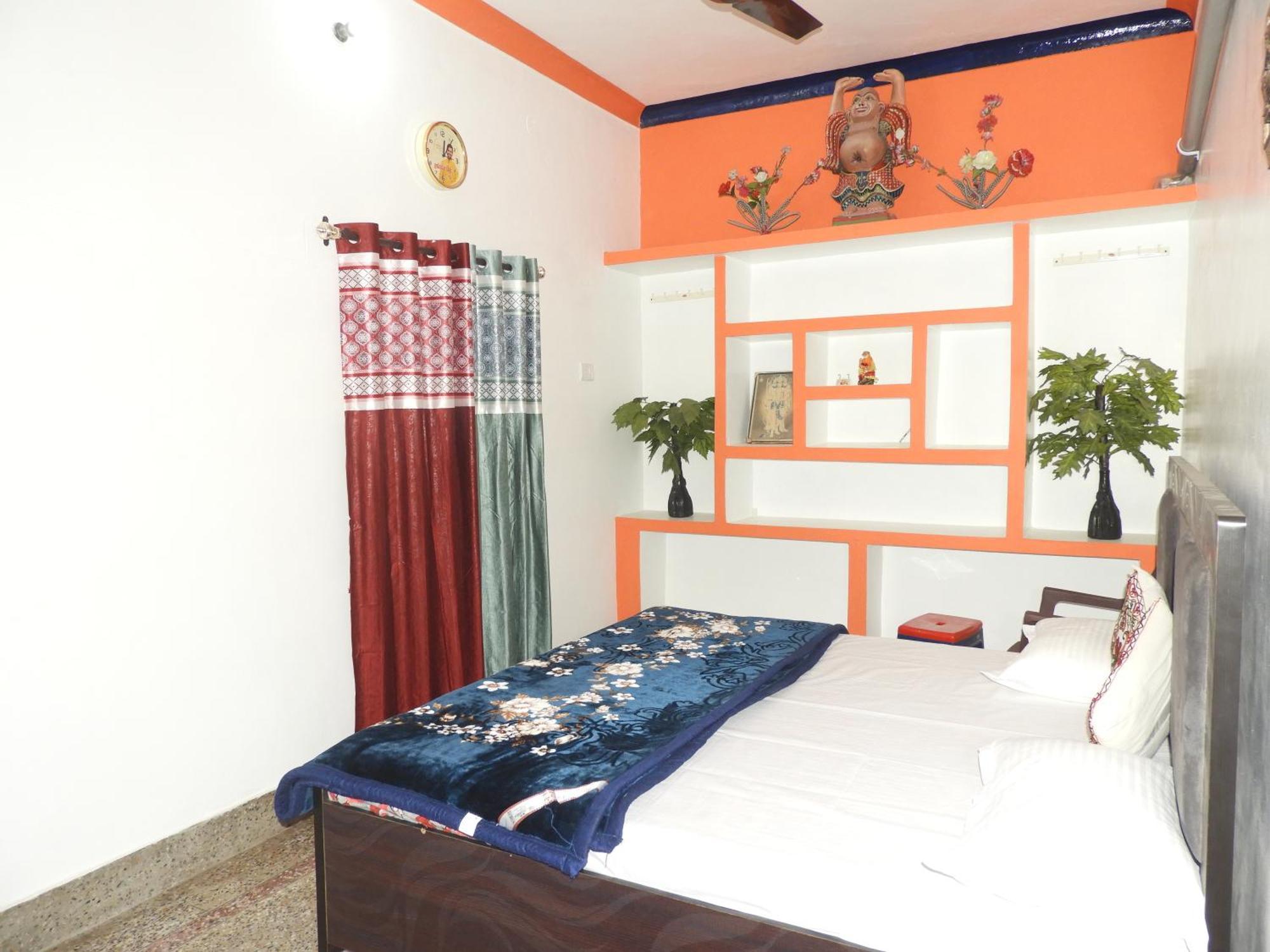 Awadh Paying Ayodhya