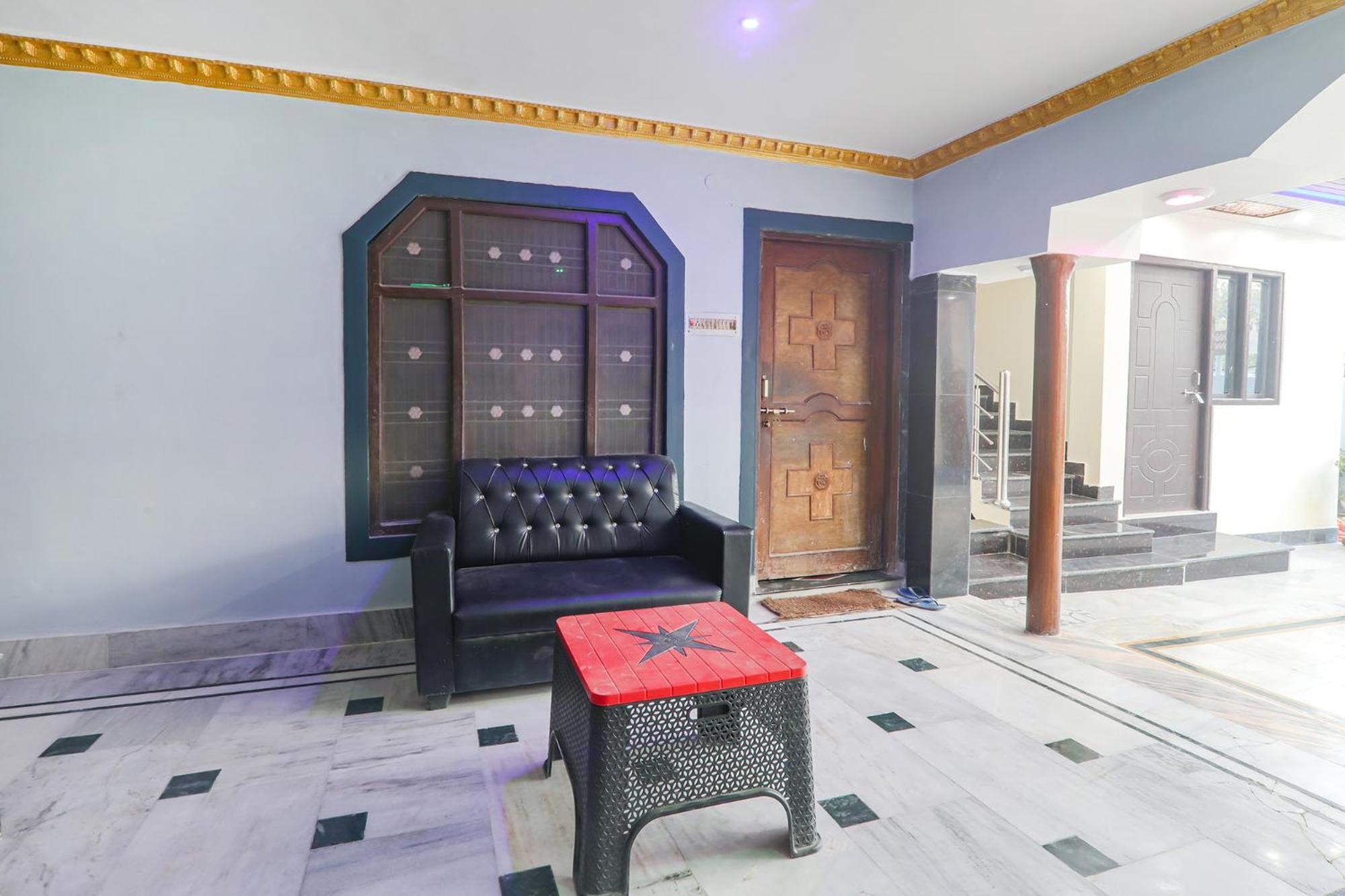 Hotel Fabexpress Awadh - 400m From Shri Ram Janam Bhumi