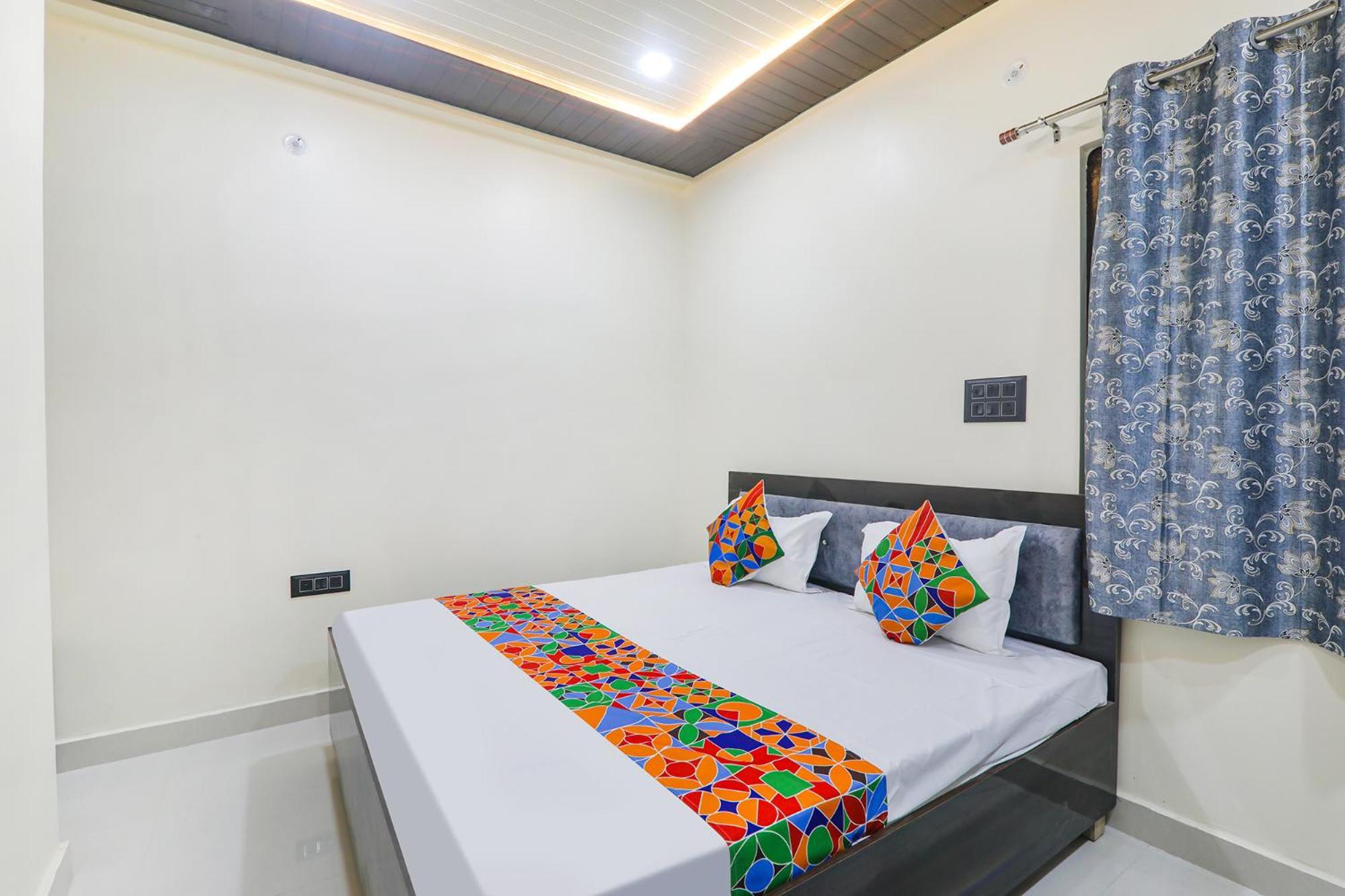 Hotel Fabexpress Awadh - 400m From Shri Ram Janam Bhumi 3*