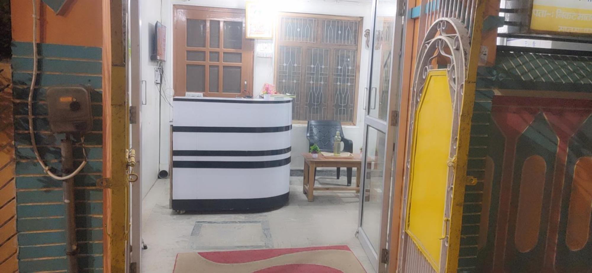 Shri Rameshwaram Paying Near Ram Lalla Temple- 400 Meter Hotel