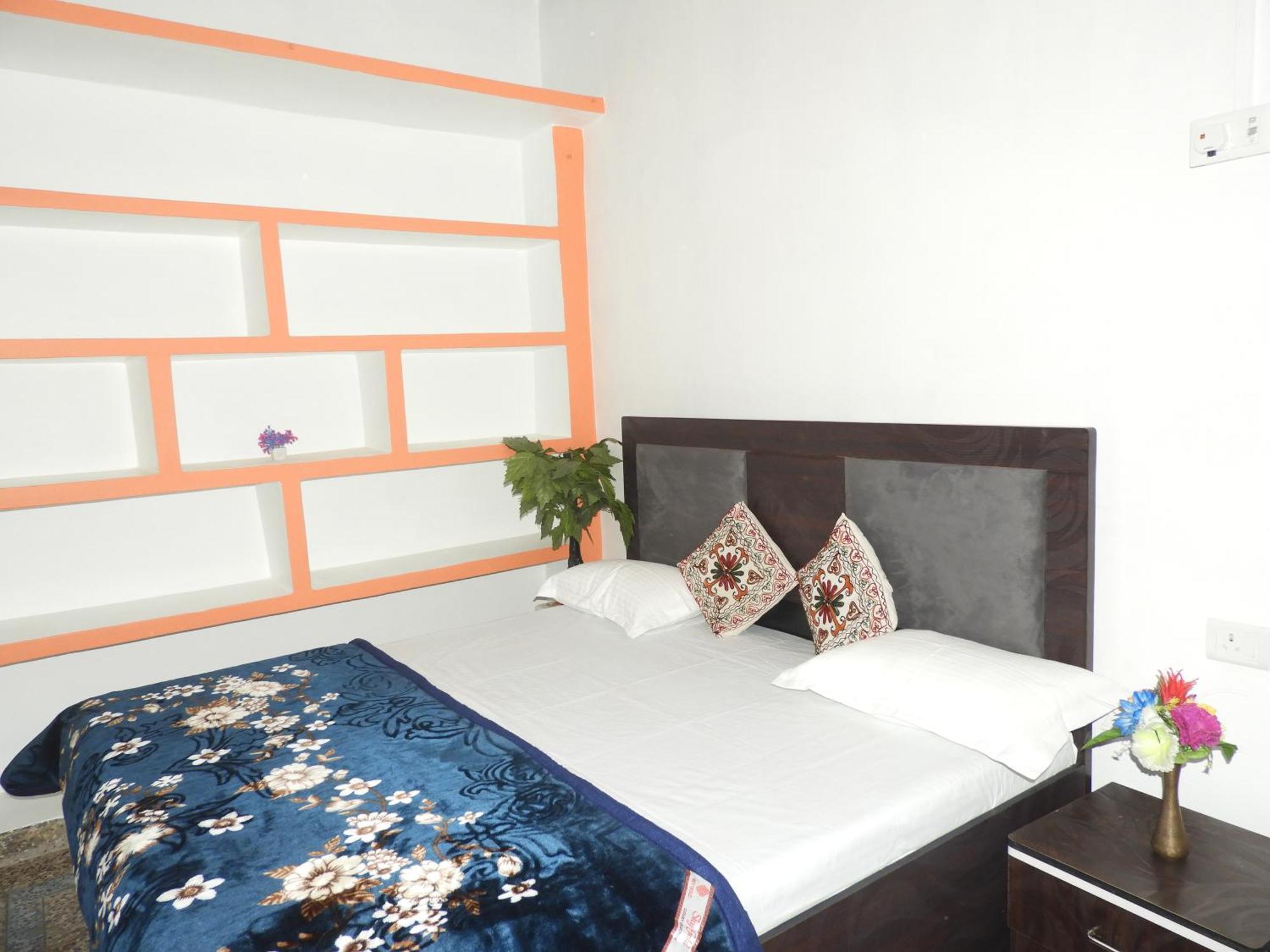Apartment Awadh Paying