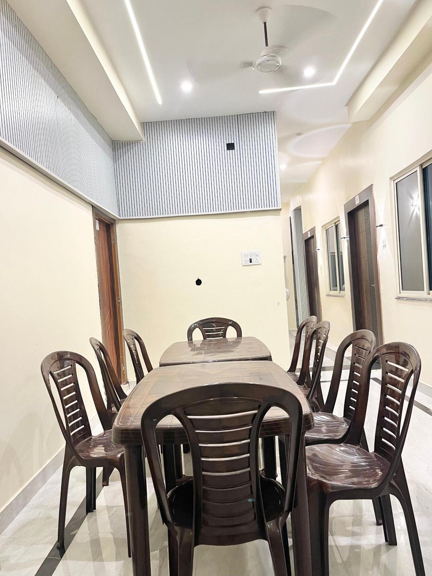 Arya Kulam Palace Hotel Ayodhya