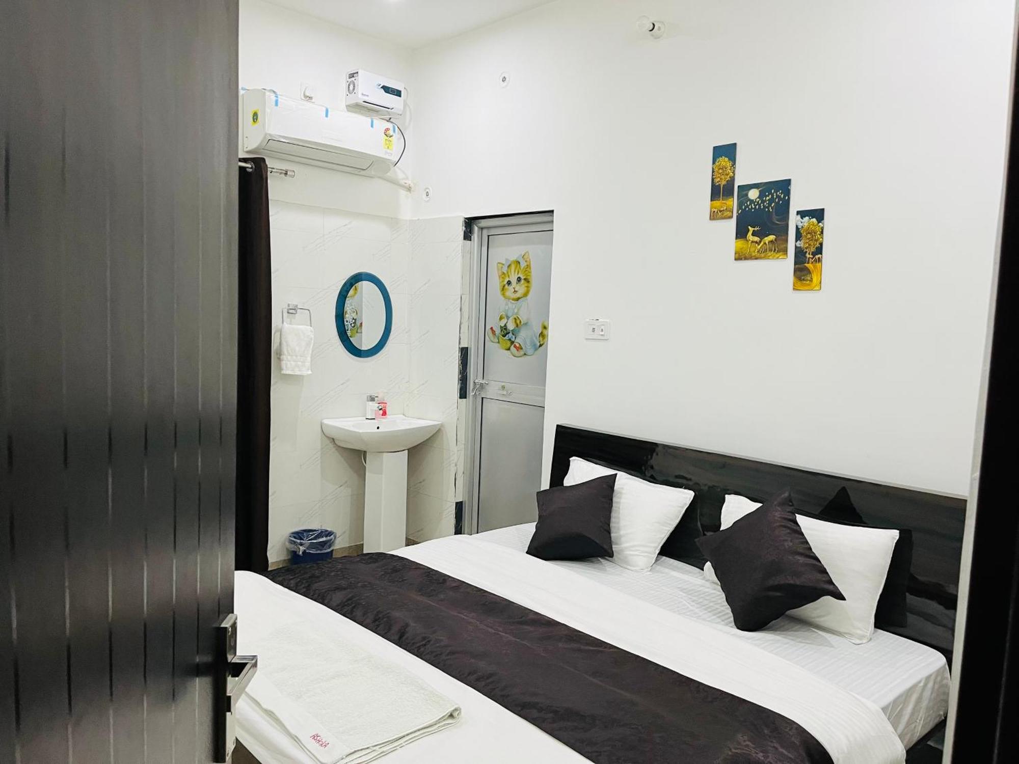 Guest house Ashoka Aashram Premium 800 Meters From Ram Mandir Ayodhya