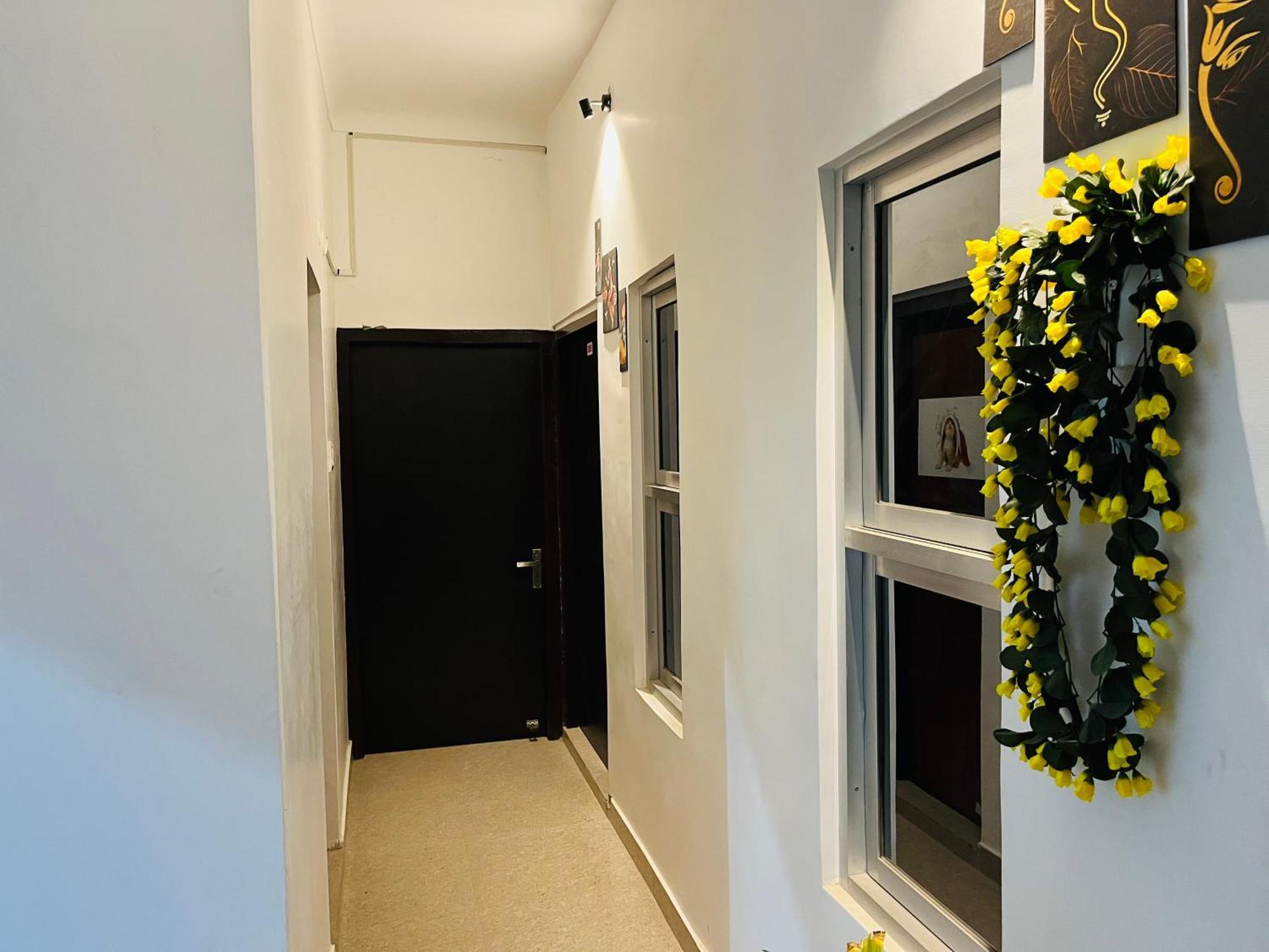 Ashoka Aashram Premium 800 Meters From Ram Mandir Guest house Ayodhya