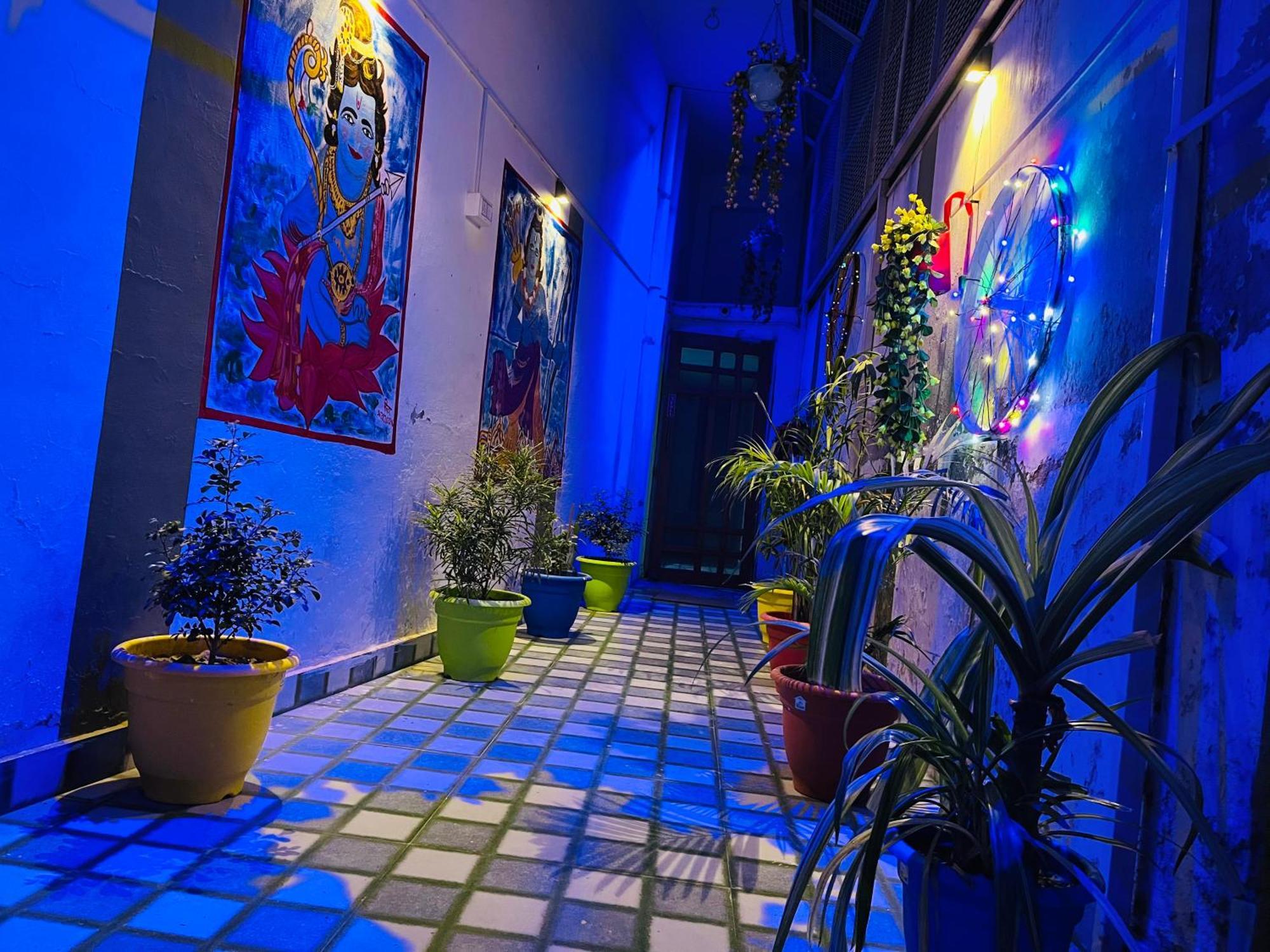 Ashoka Aashram Premium 800 Meters From Ram Mandir Guest house *