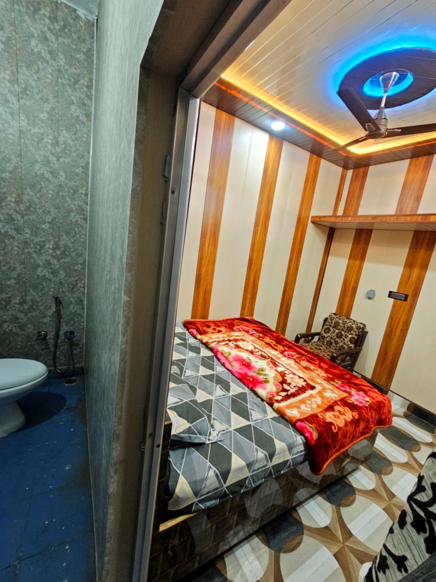 Shree Rameshwaram Palace & Homestay Ayodhya