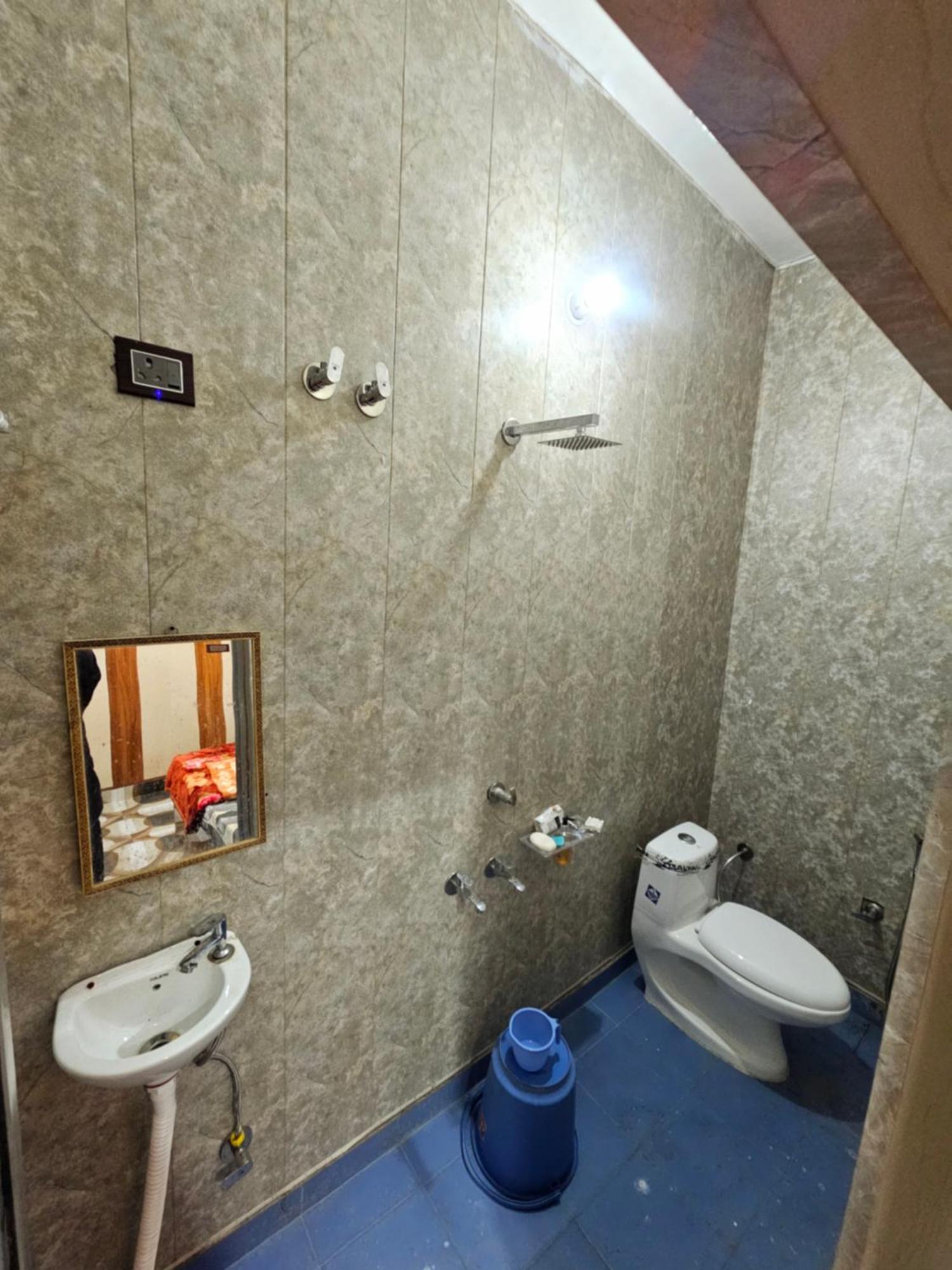Shree Rameshwaram Palace & Ayodhya