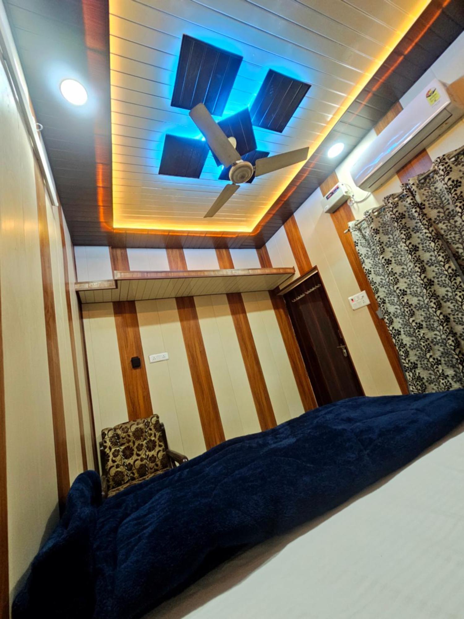 Shree Rameshwaram Palace & Homestay *