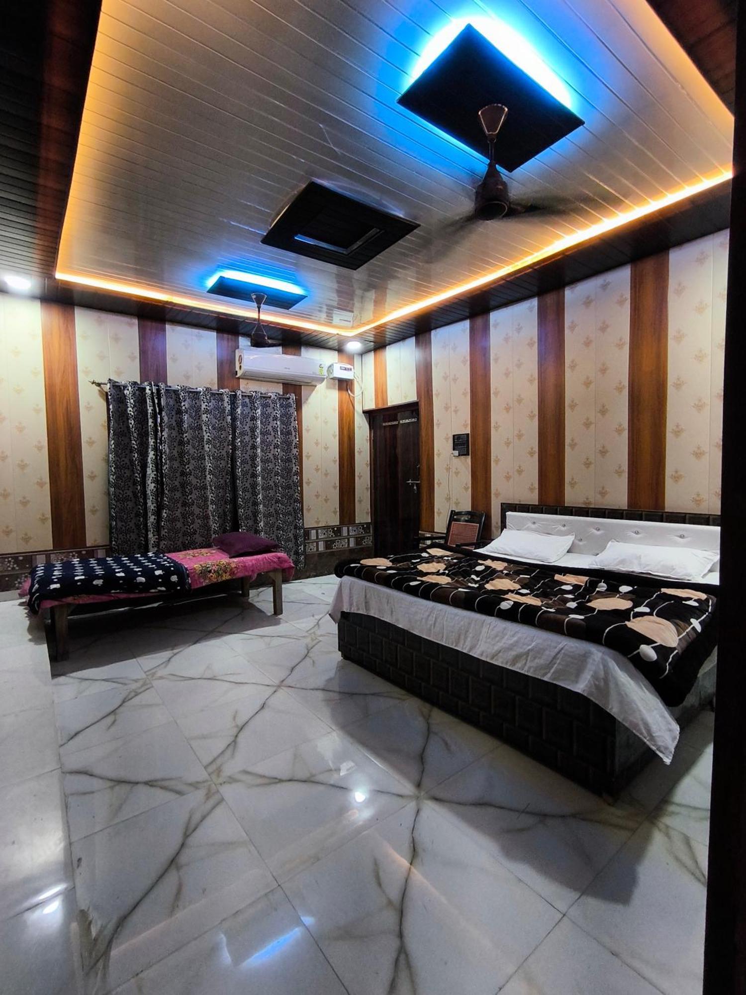 Shree Rameshwaram Palace & Homestay *