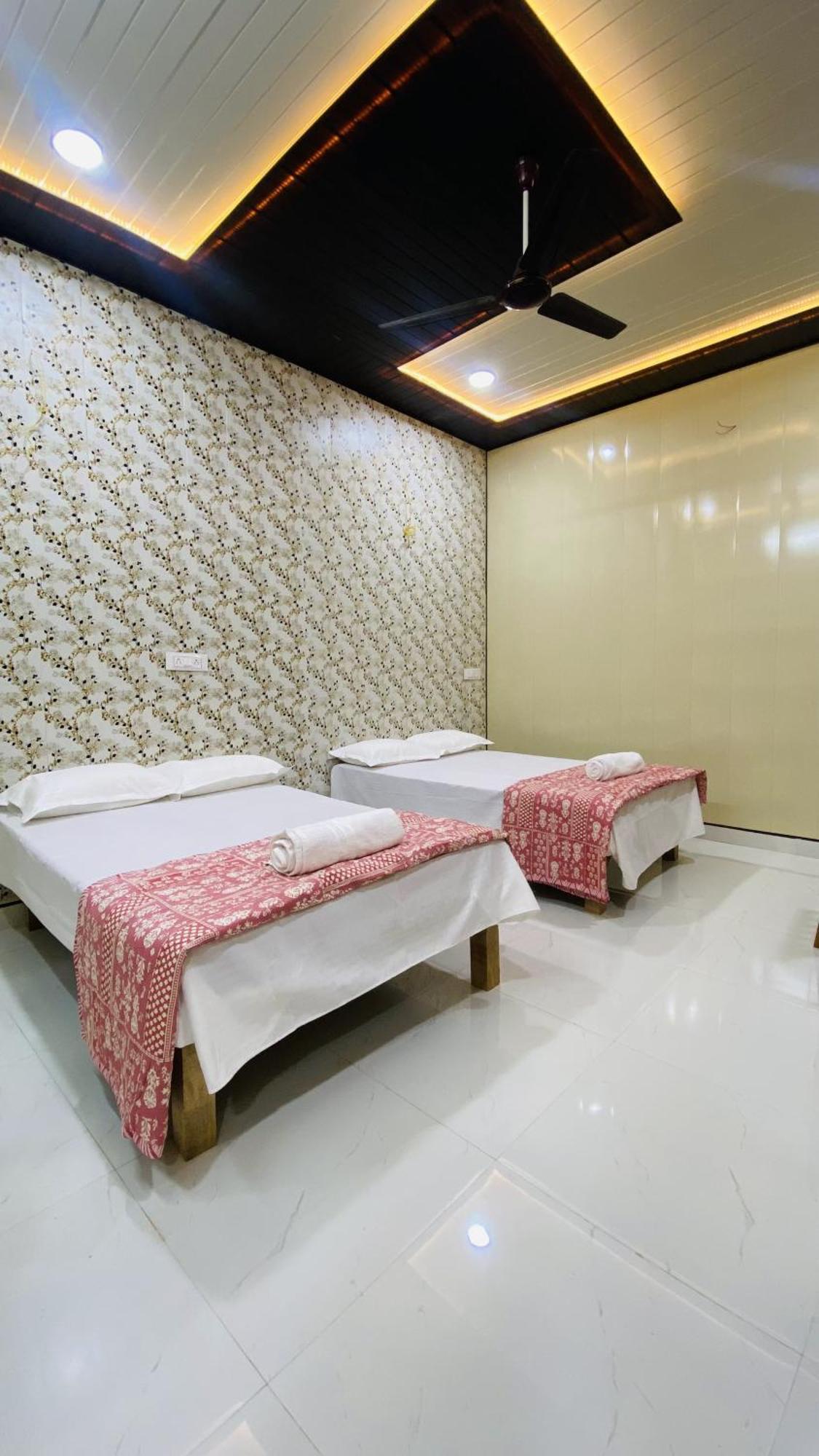 Hotel Mandir Saket Bhawan Ayodhya