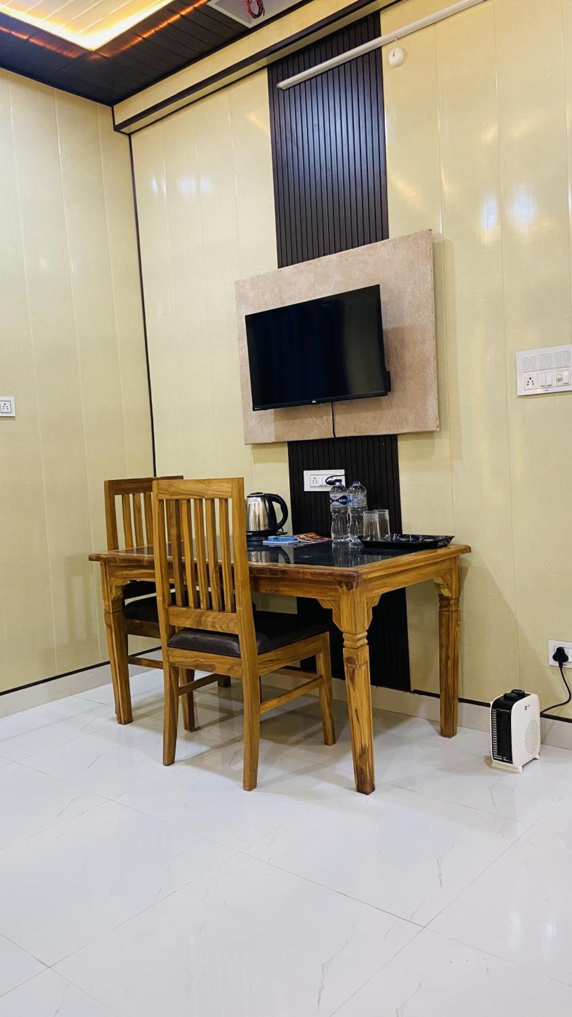 Hotel Mandir Saket Bhawan Ayodhya