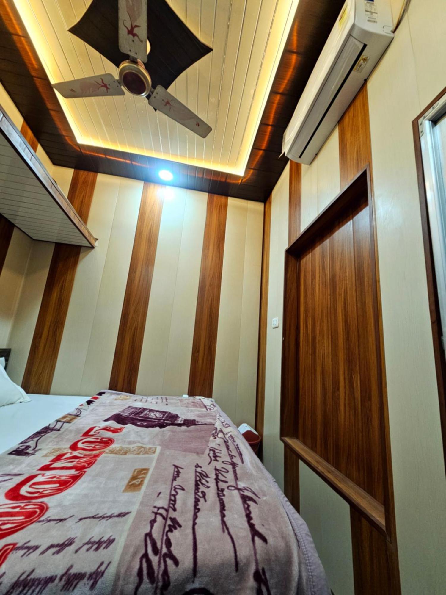 Homestay Shree Rameshwaram Palace & Ayodhya