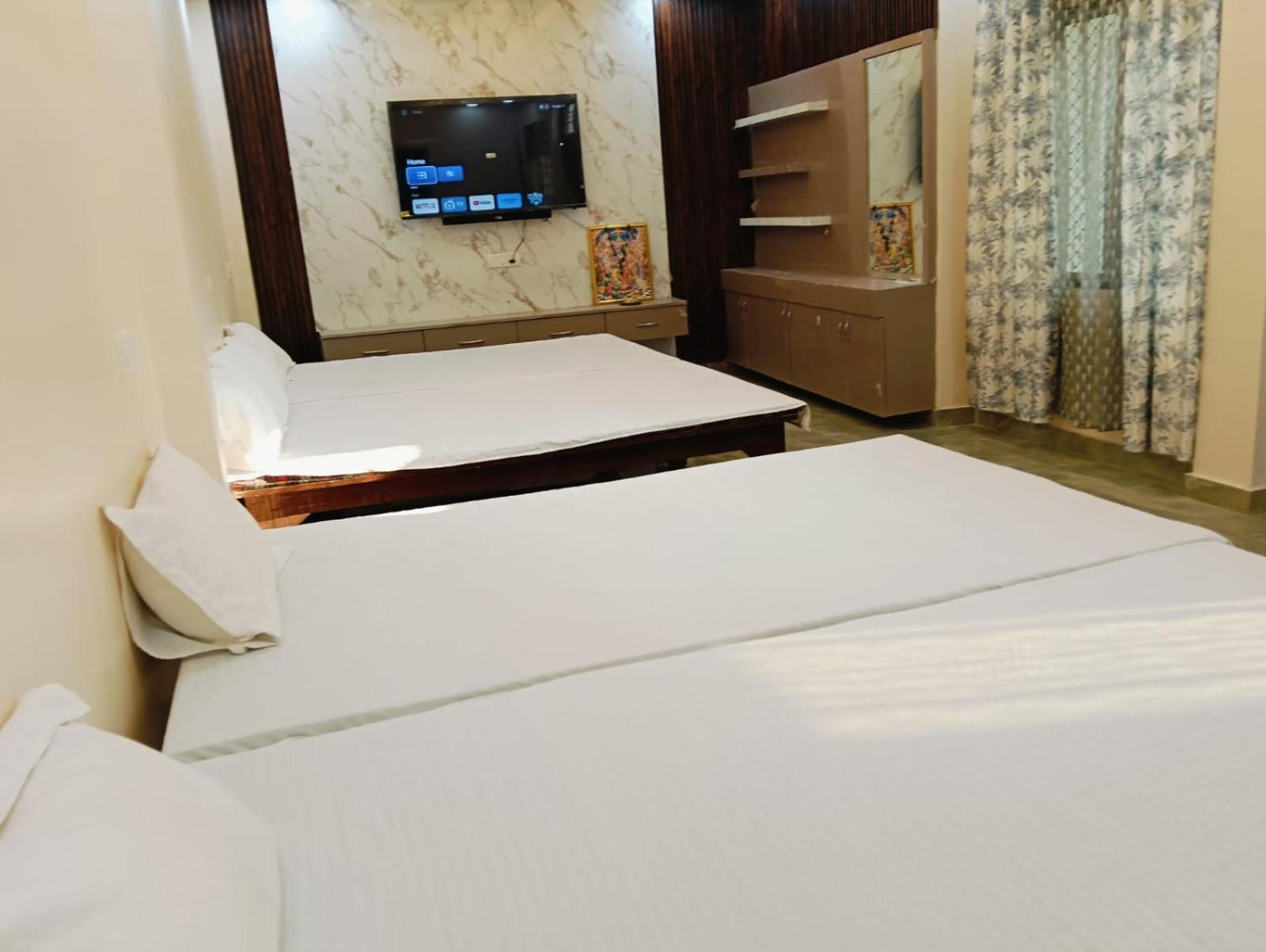 Homestay Shri Seetaram Near Shri Ram Janmabhoomi Mandir *