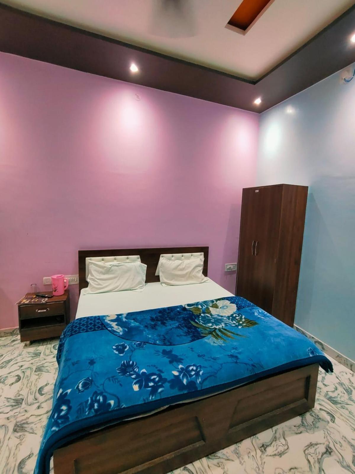 Kaka Guest house Ayodhya