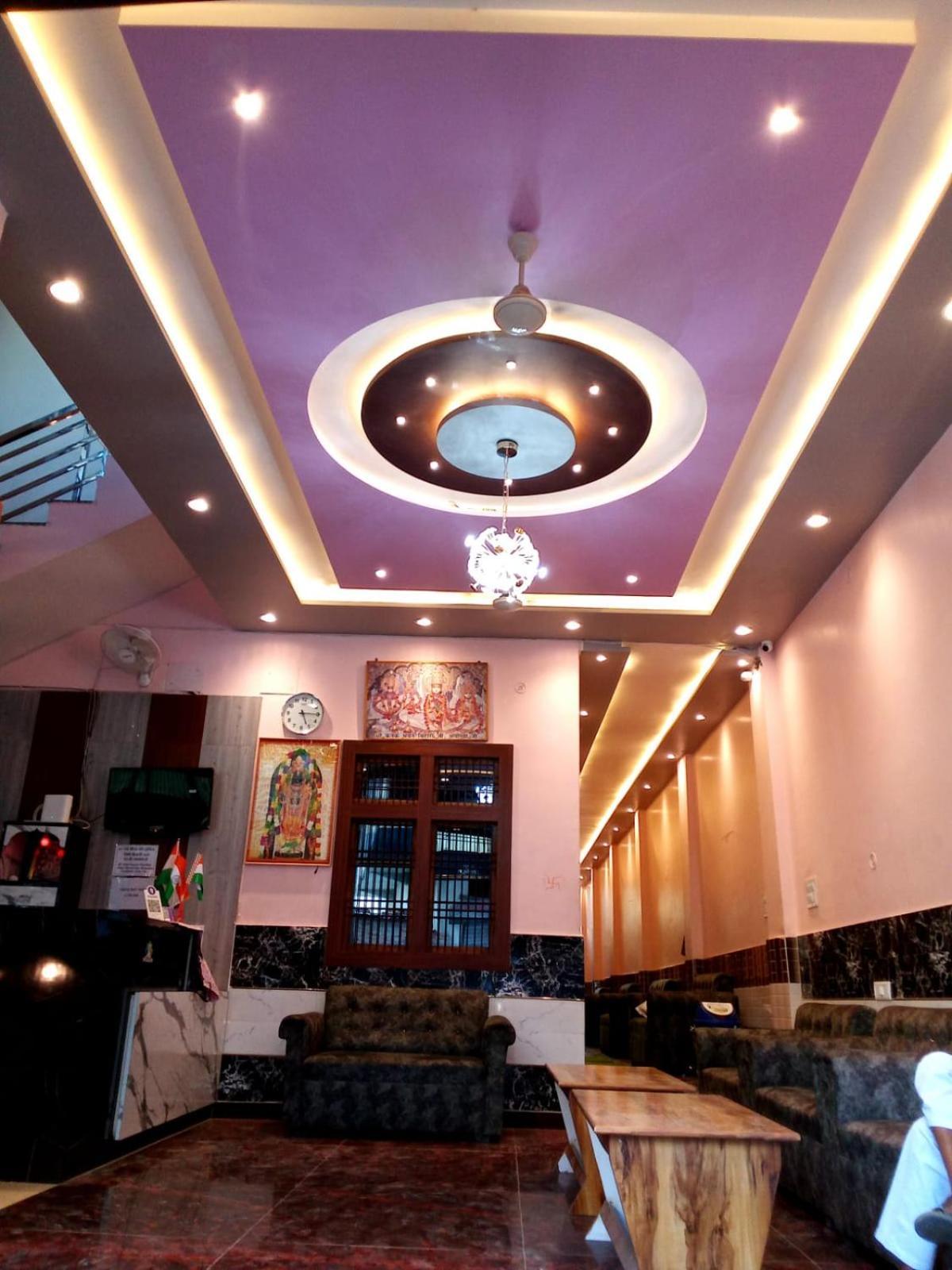 Kaka Guest house *
