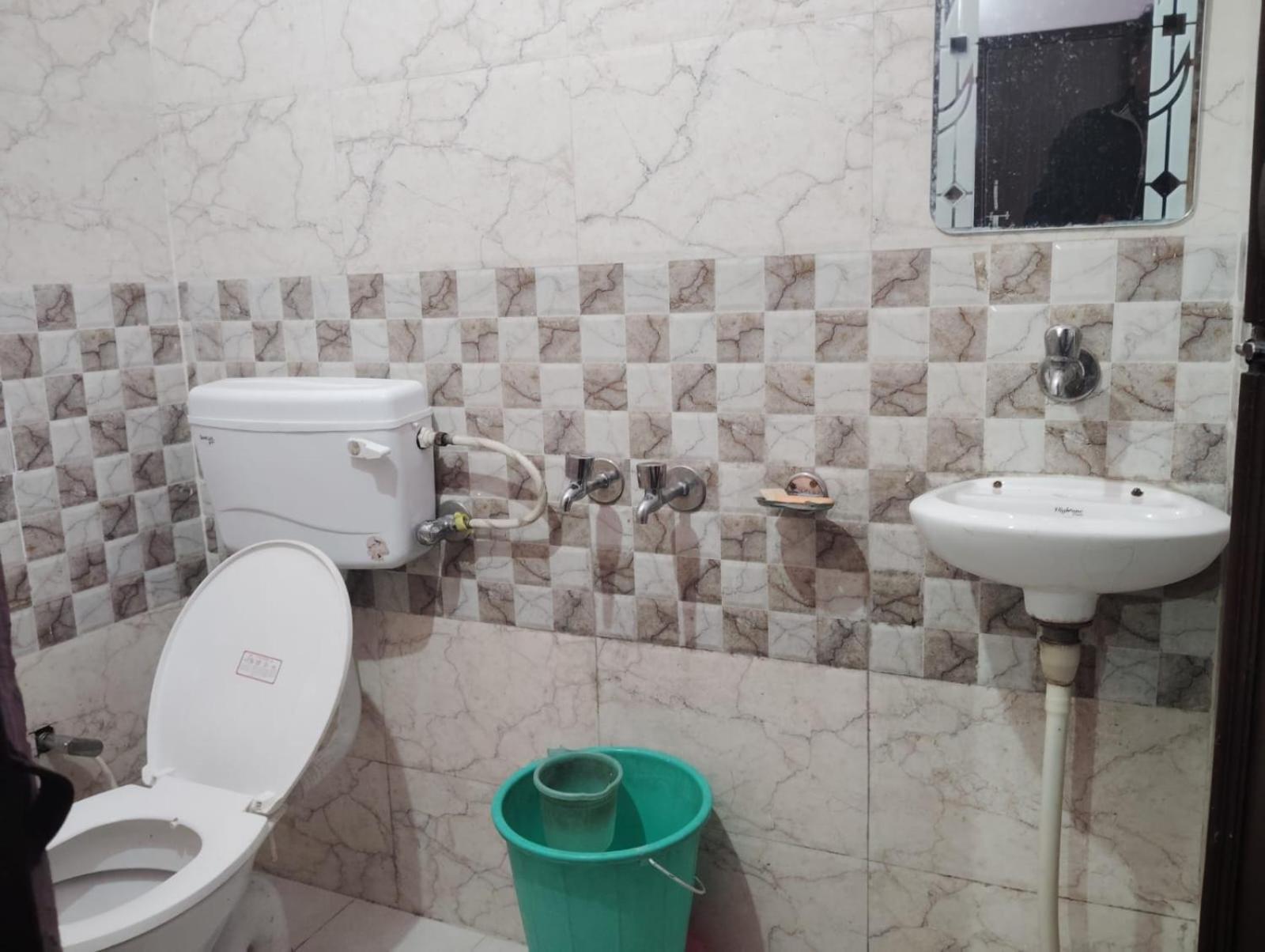 Hotel Jbk *
