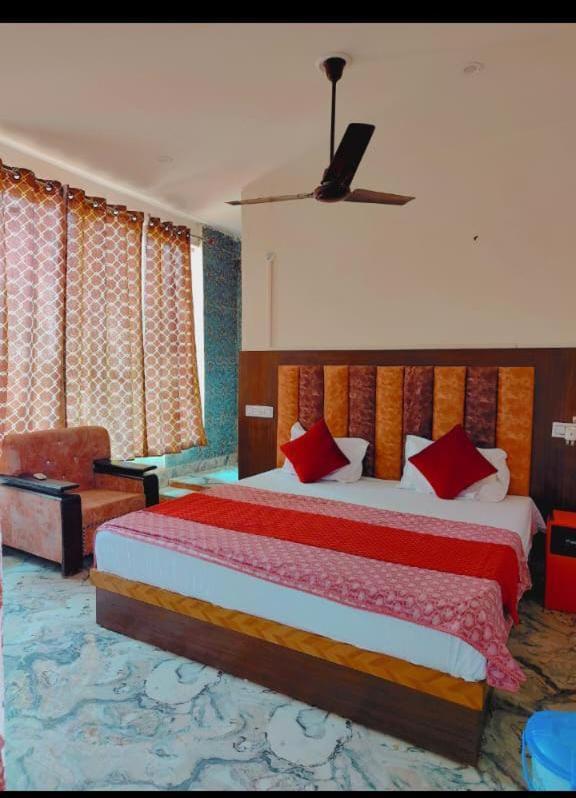 Kiran Palace * Ayodhya